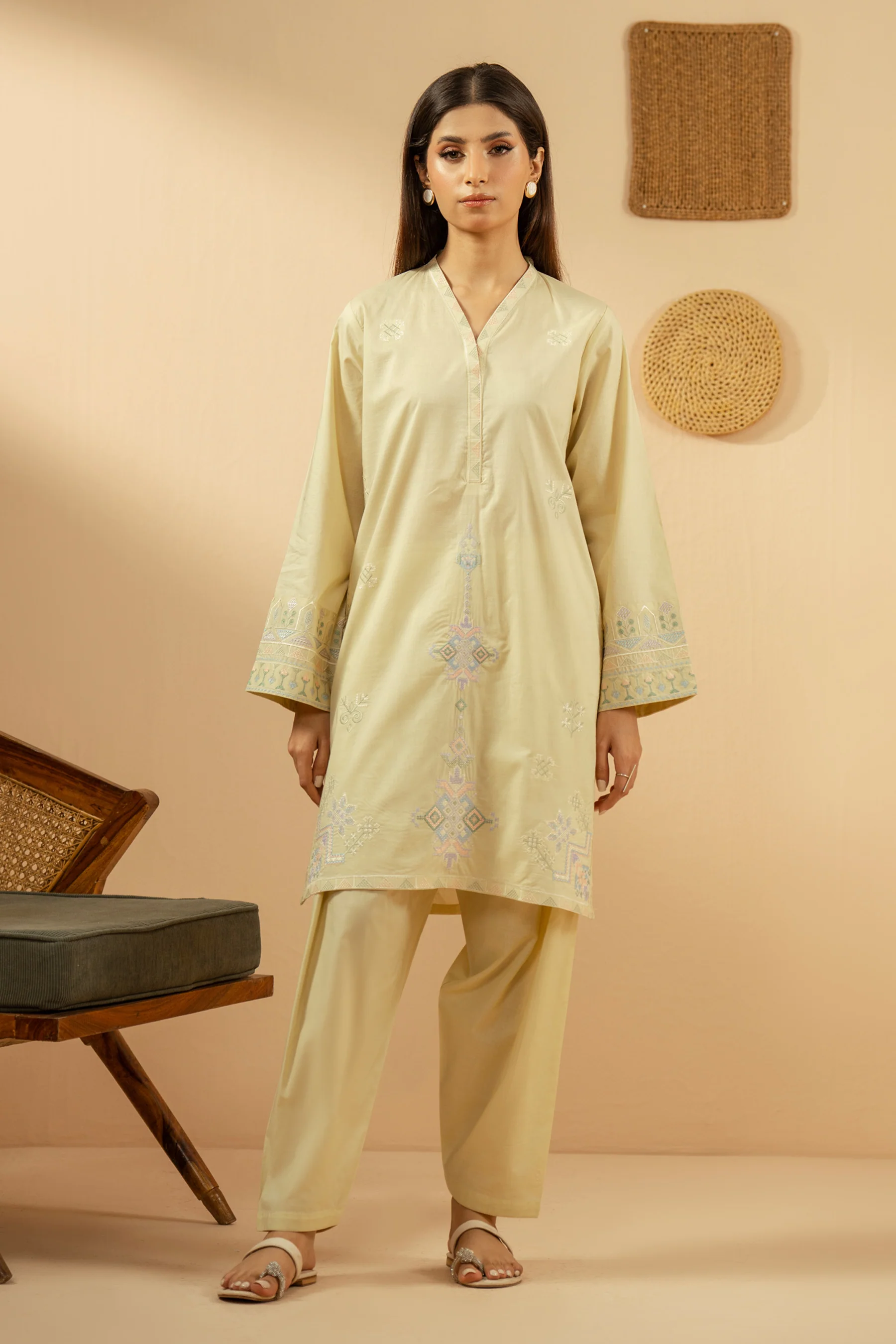 EMBROIDERED SLUB LAWN STITCHED 2 PIECE SUIT