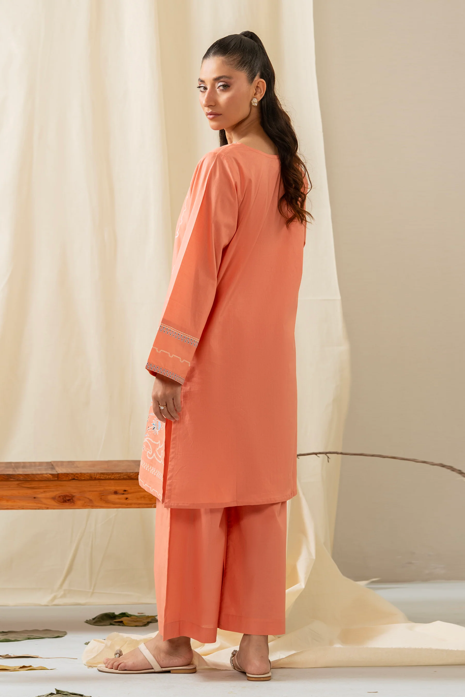 EMBROIDERED SLUB STITCHED 2 PIECE SUIT - Image 6