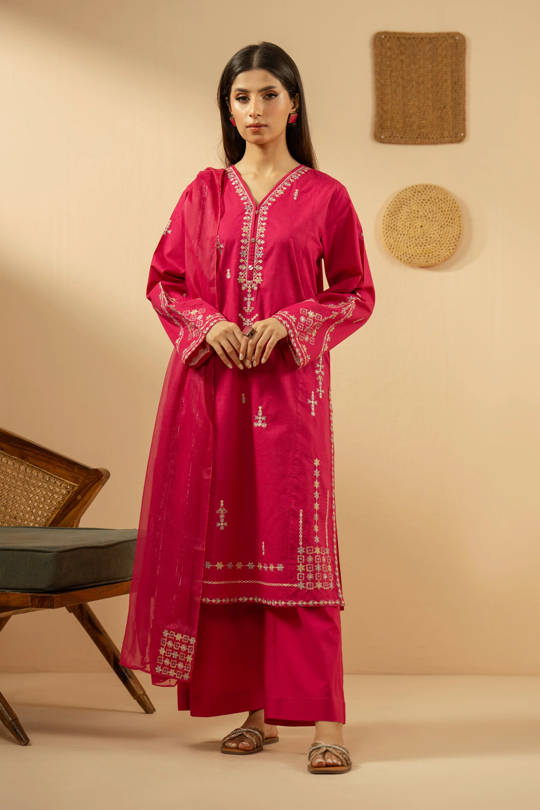 EMBROIDERED SLUB STITCHED 3 PIECE SUIT (FACTORY E-OUTLET) - Image 3