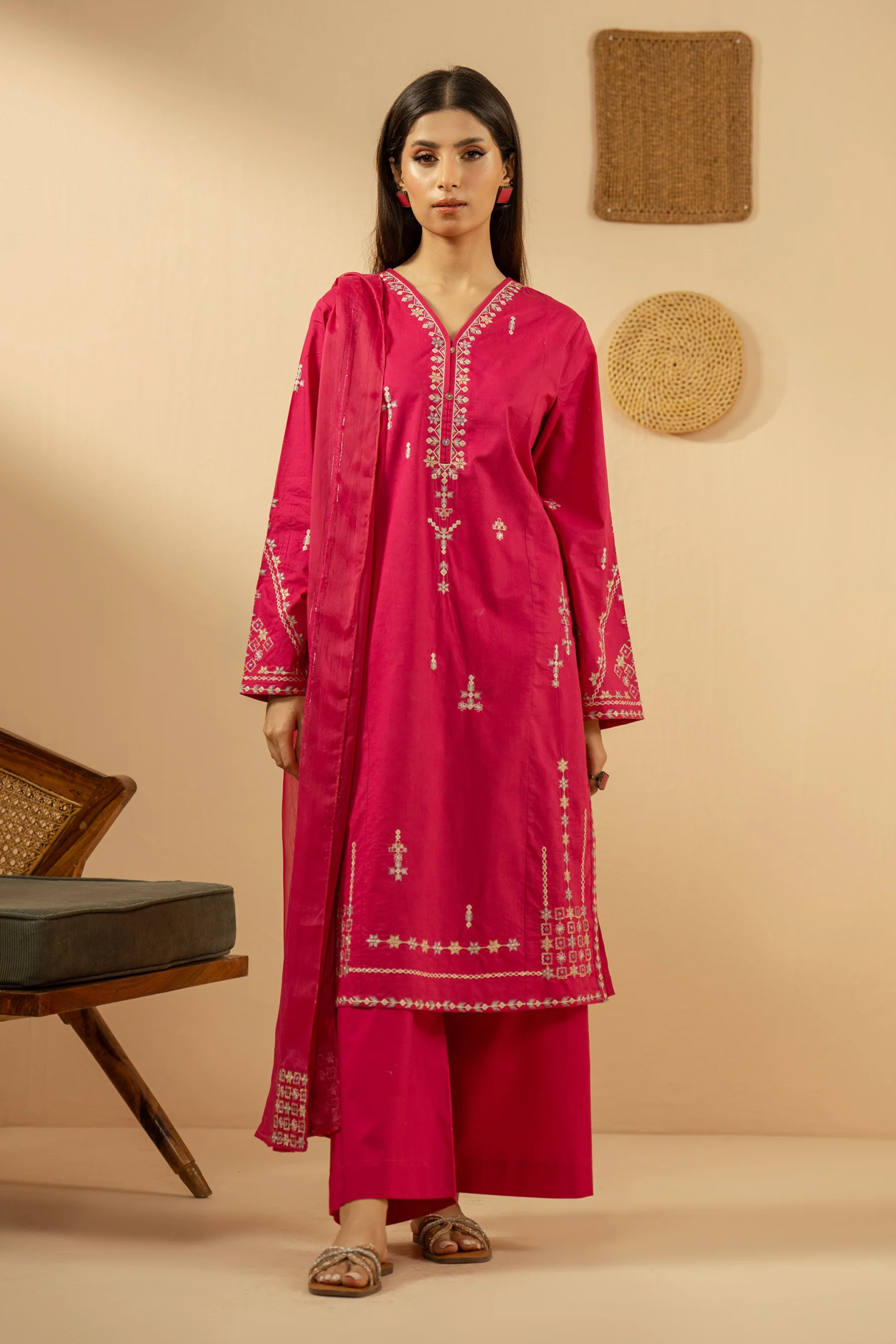 EMBROIDERED SLUB STITCHED 3 PIECE SUIT (FACTORY E-OUTLET) - Image 4