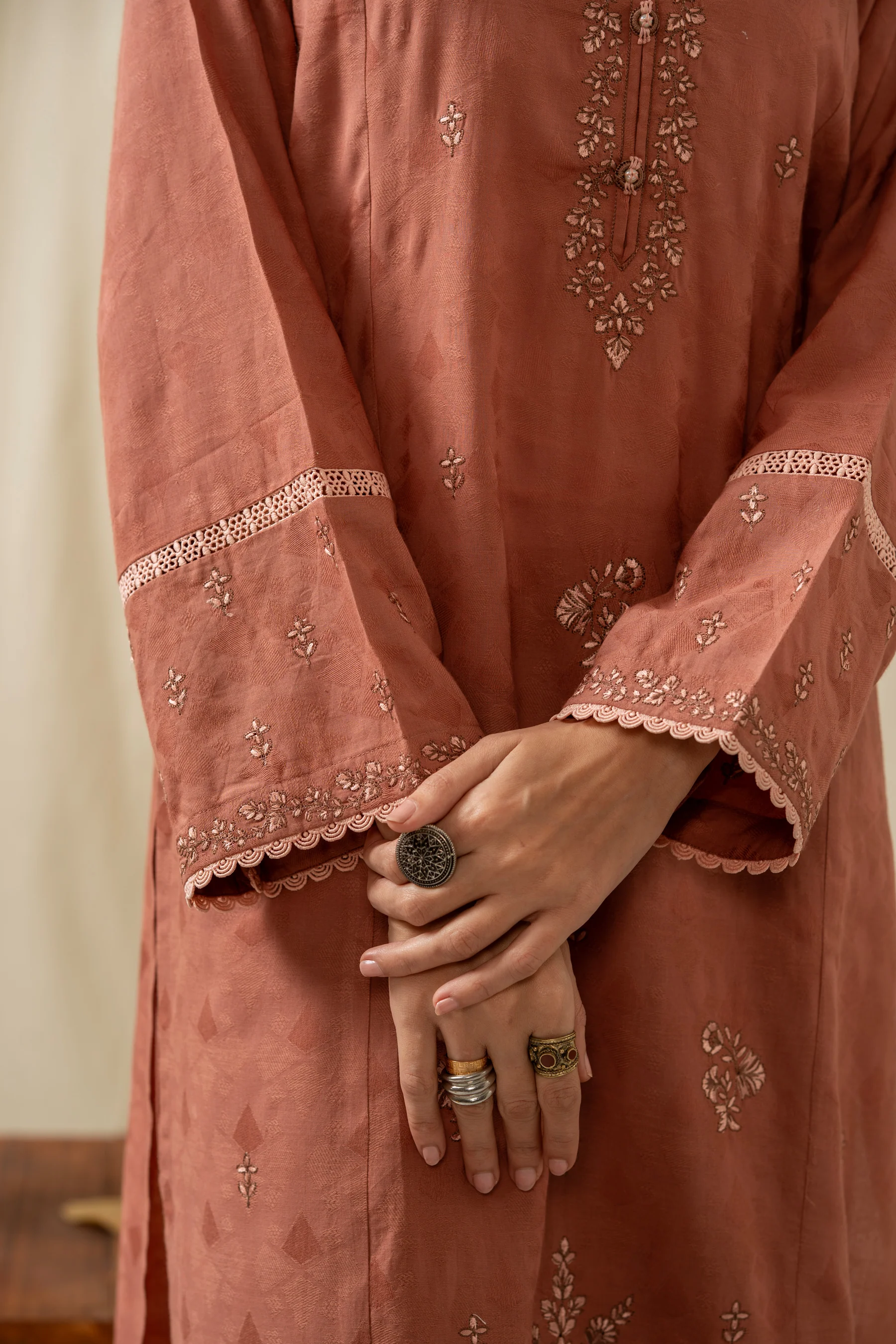 STITCHED EMBROIDERED SELF JACQUARD 2 PIECE SUIT - Image 3