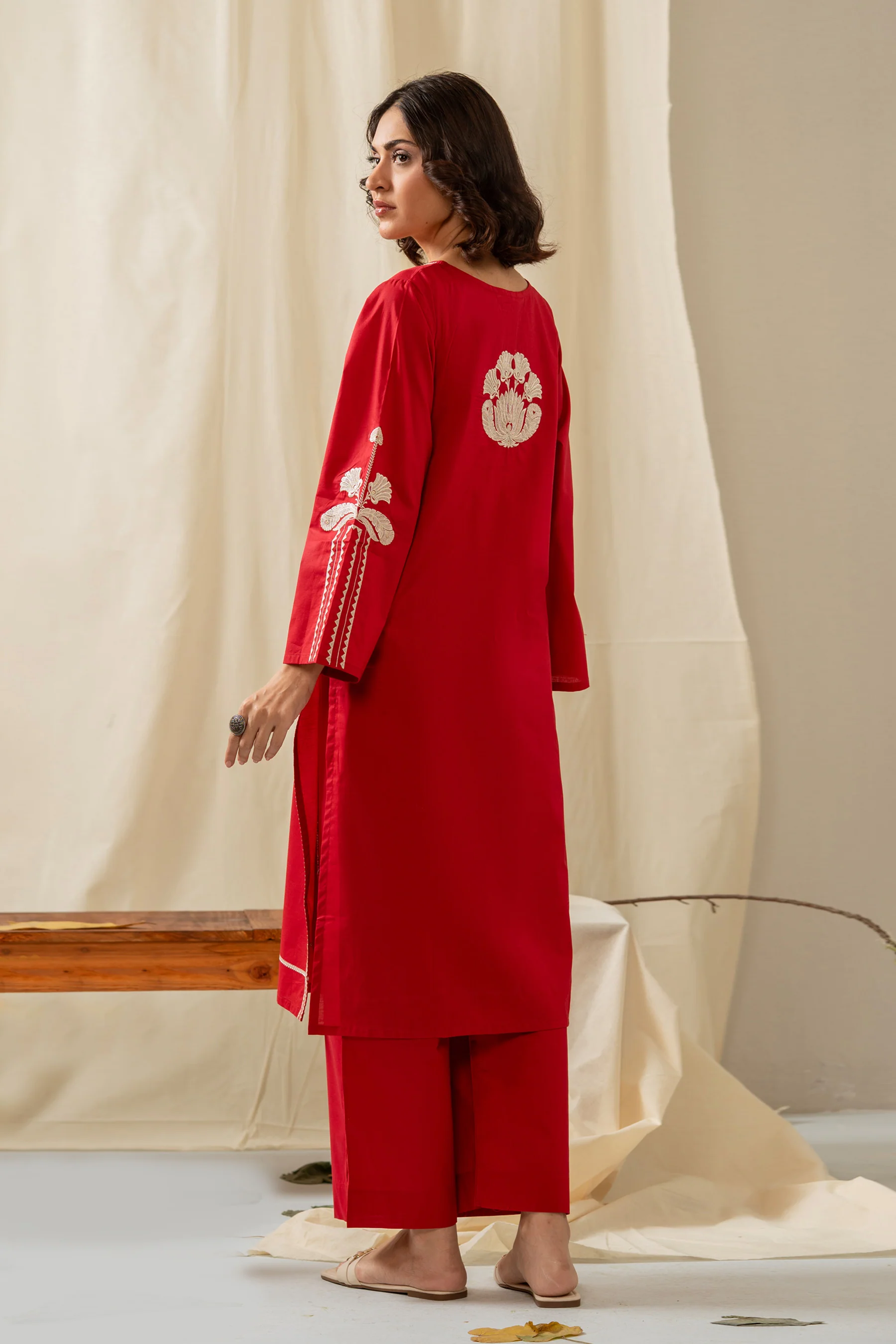 STITCHED EMBROIDERED SLUB LAWN SUIT - Image 6