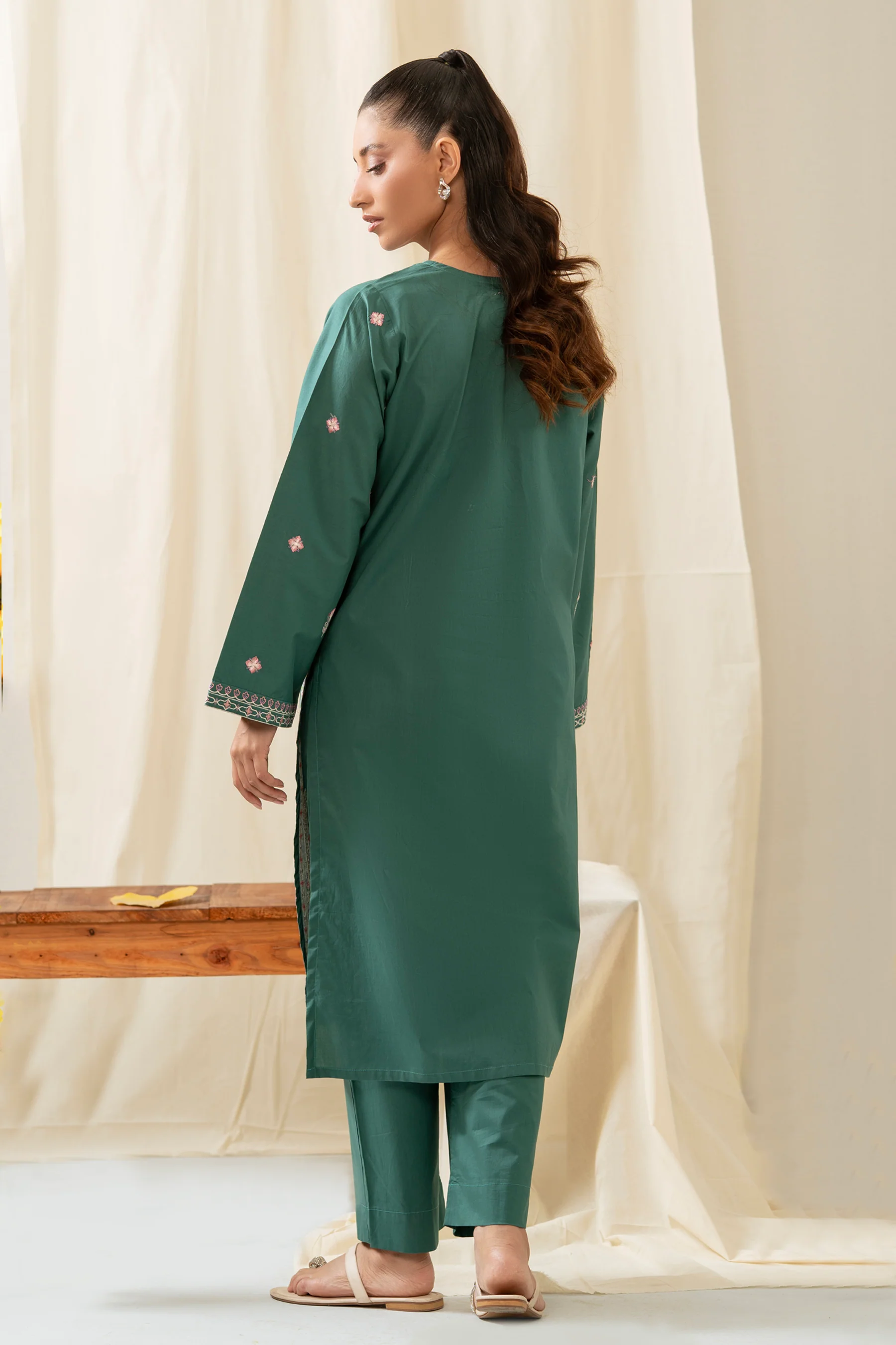 EMBROIDERED TENCEL STITCHED 2 PIECE SUIT (FACTORY E-OUTLET) - Image 4