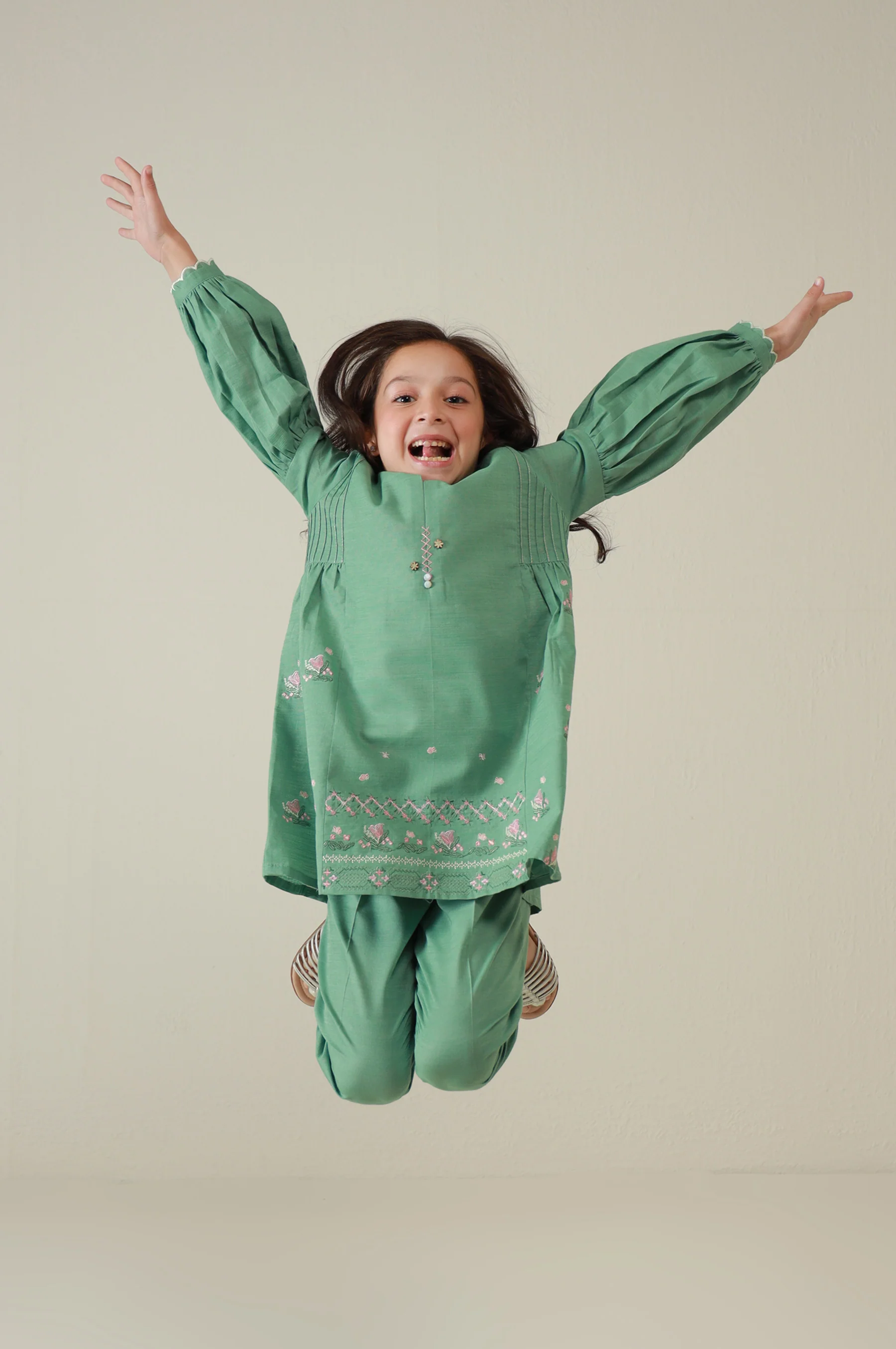 EMBROIDERED SUIT - Image 4