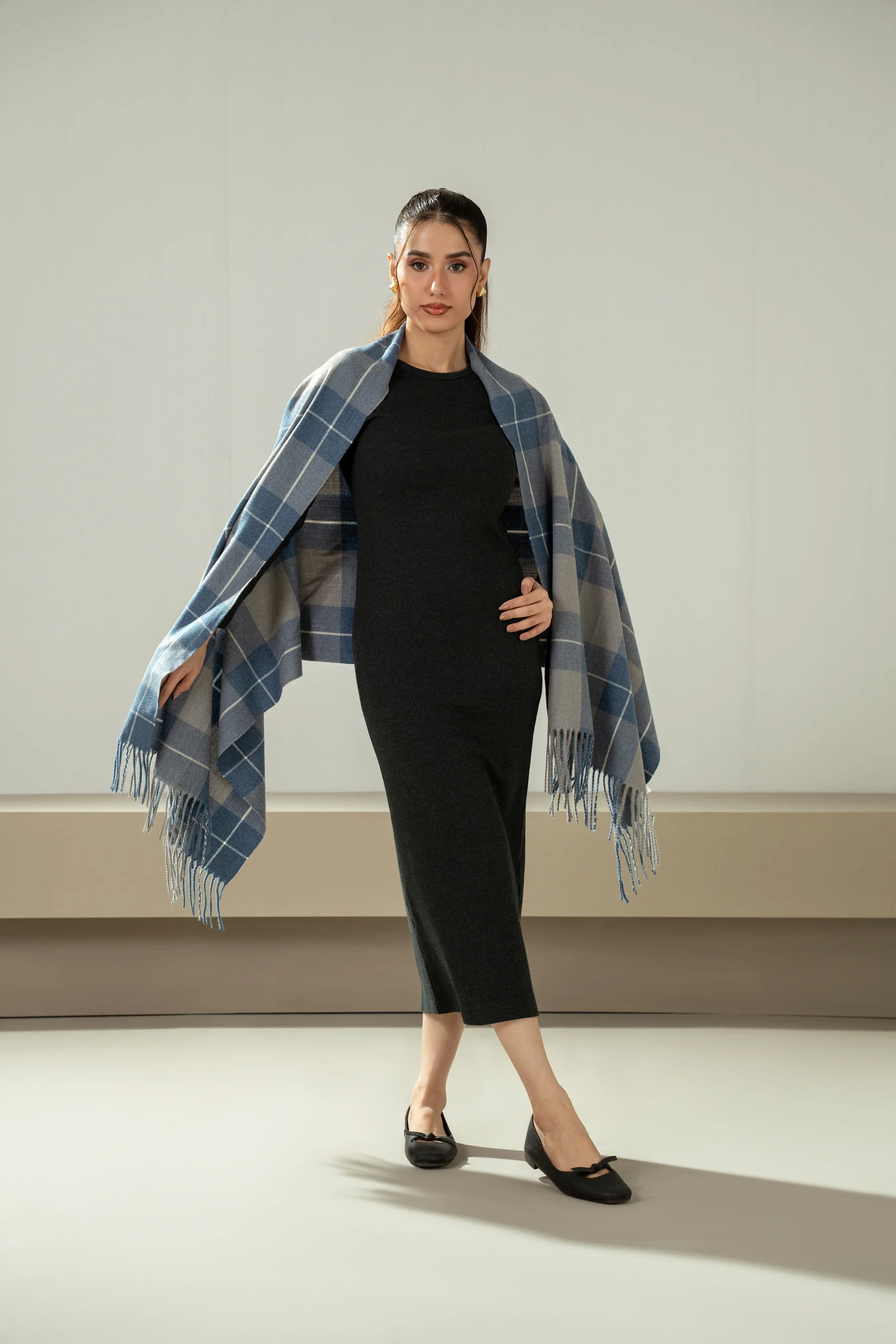 YARN DYED MUFFLER - Image 3