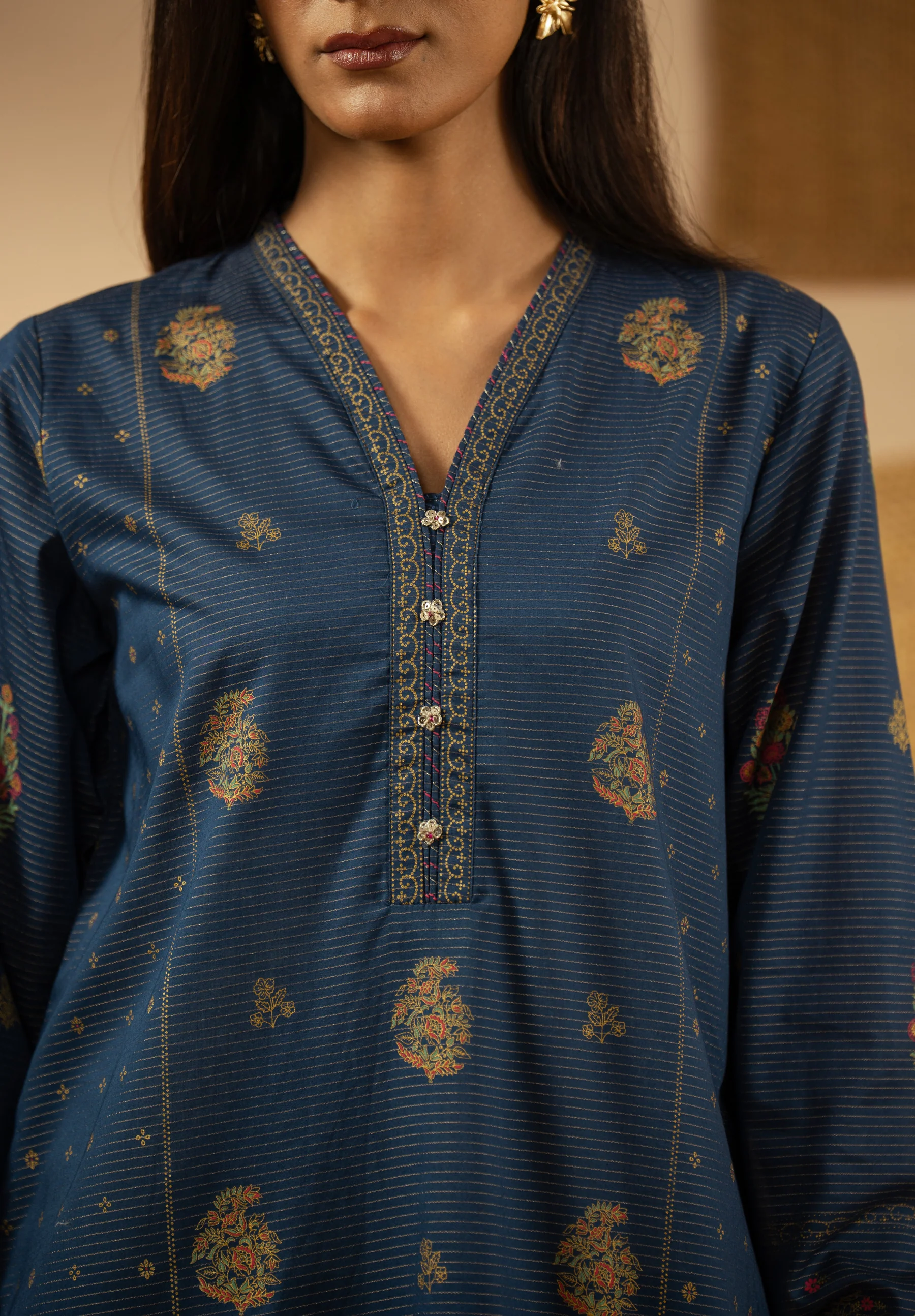 PRINTED MYSURI LAWN STITCHED 3 PIECE SUIT (FACTORY E-OUTLET) - Image 2