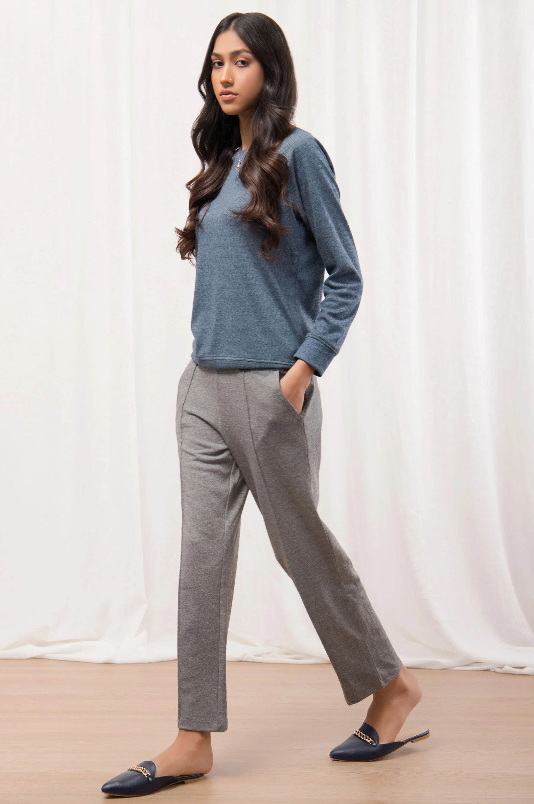 Plain Reglan Tee - Image 4