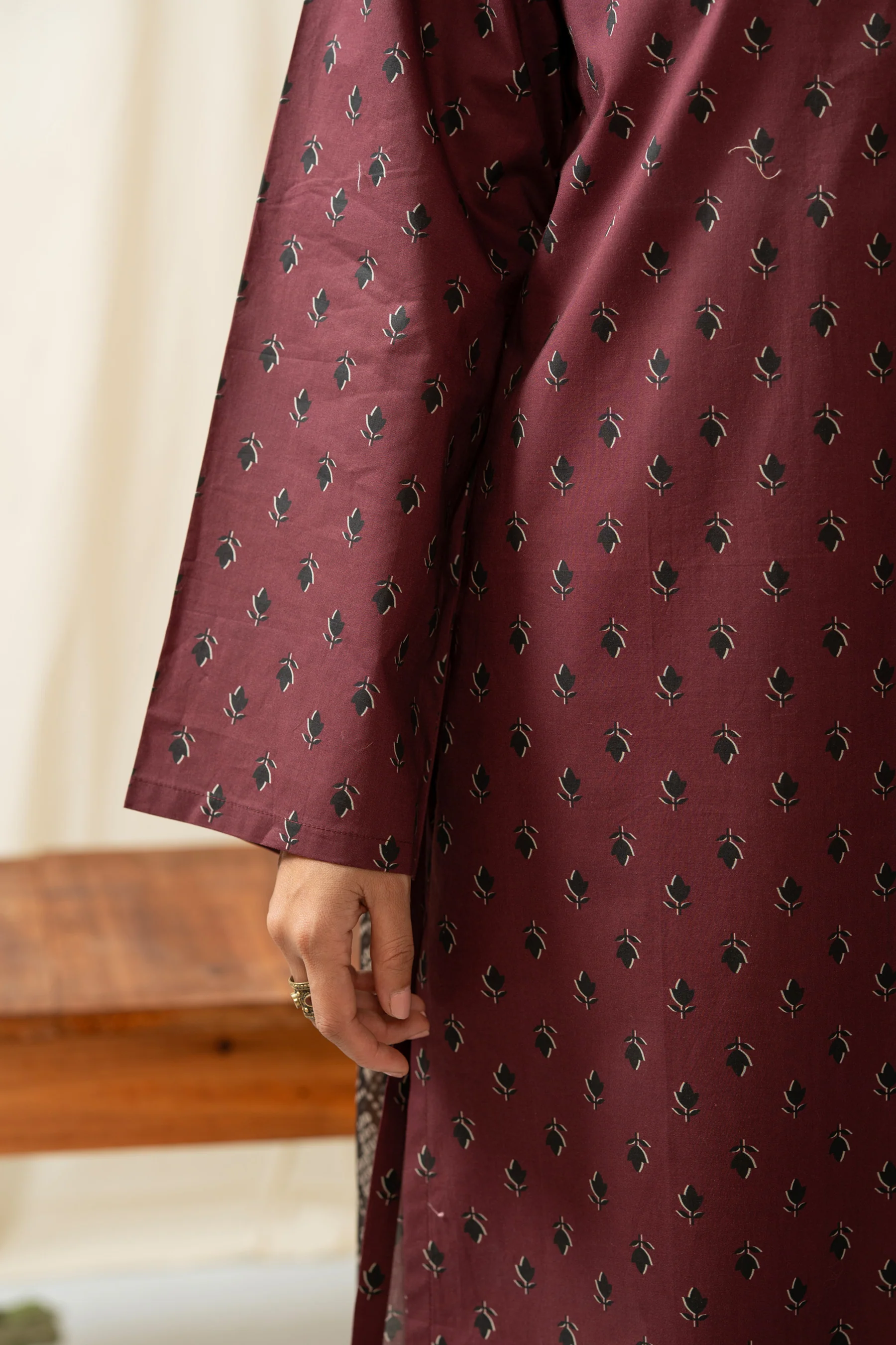 PRINTED CAMBRIC STITCHED 3 PIECE SUIT - Image 3