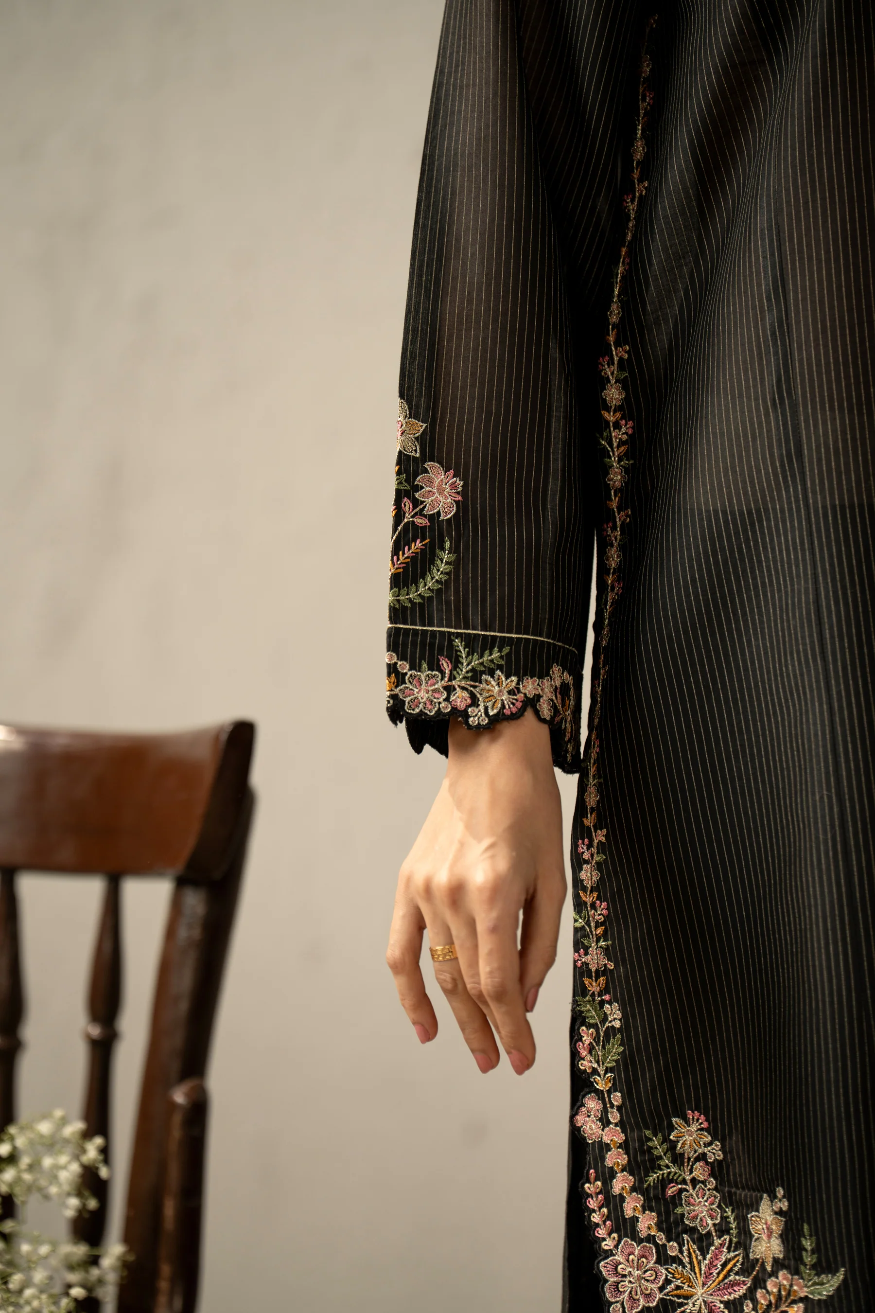 EMBROIDERED DOBBY MYSURI LAWN STITCHED 3 PIECE SUIT - Image 6