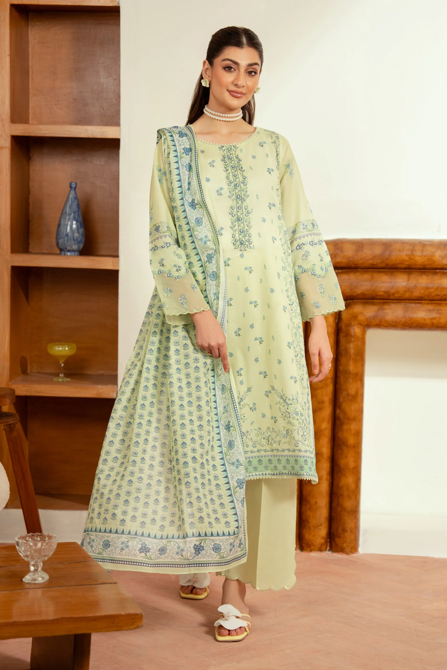 EMBROIDERED LAWN STITCHED 3 PIECE SUIT