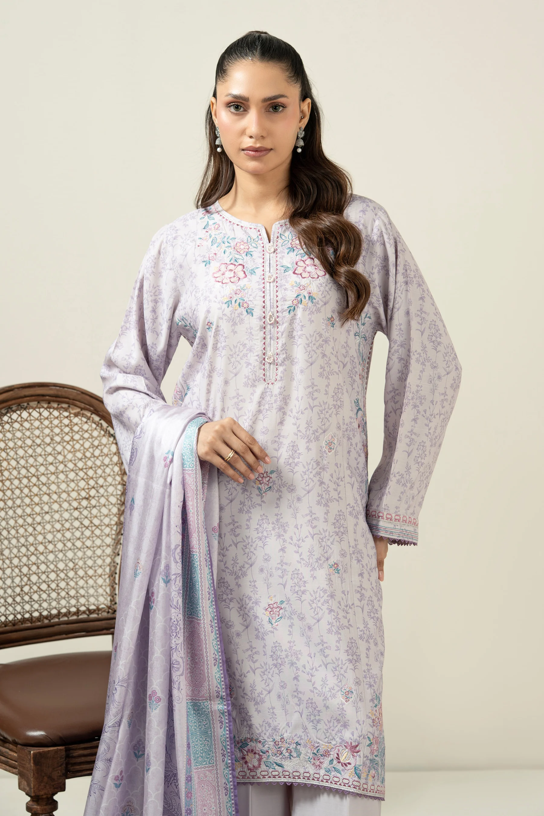 EMBROIDERED RAW SILK STITCHED 3 PIECE SUIT - Image 5