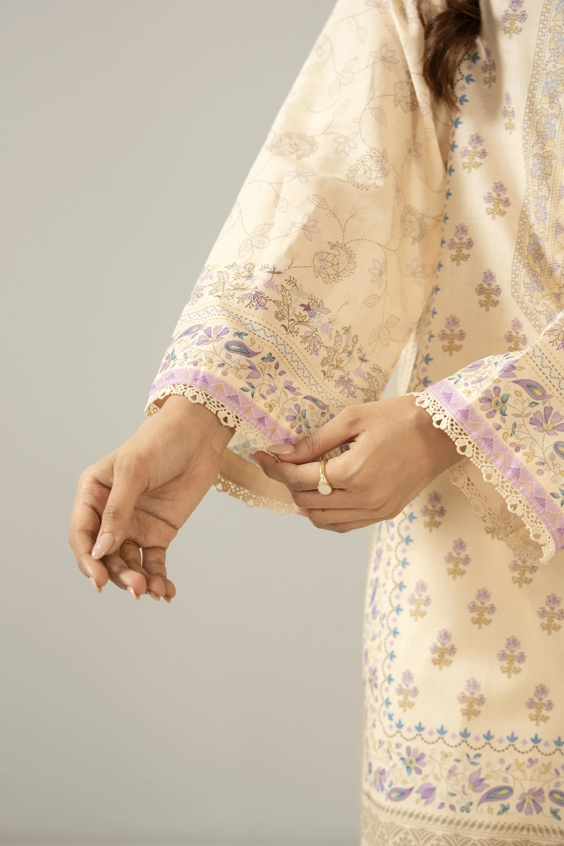 PRINTED LAWN STITCHED 3 PIECE SUIT - Image 5
