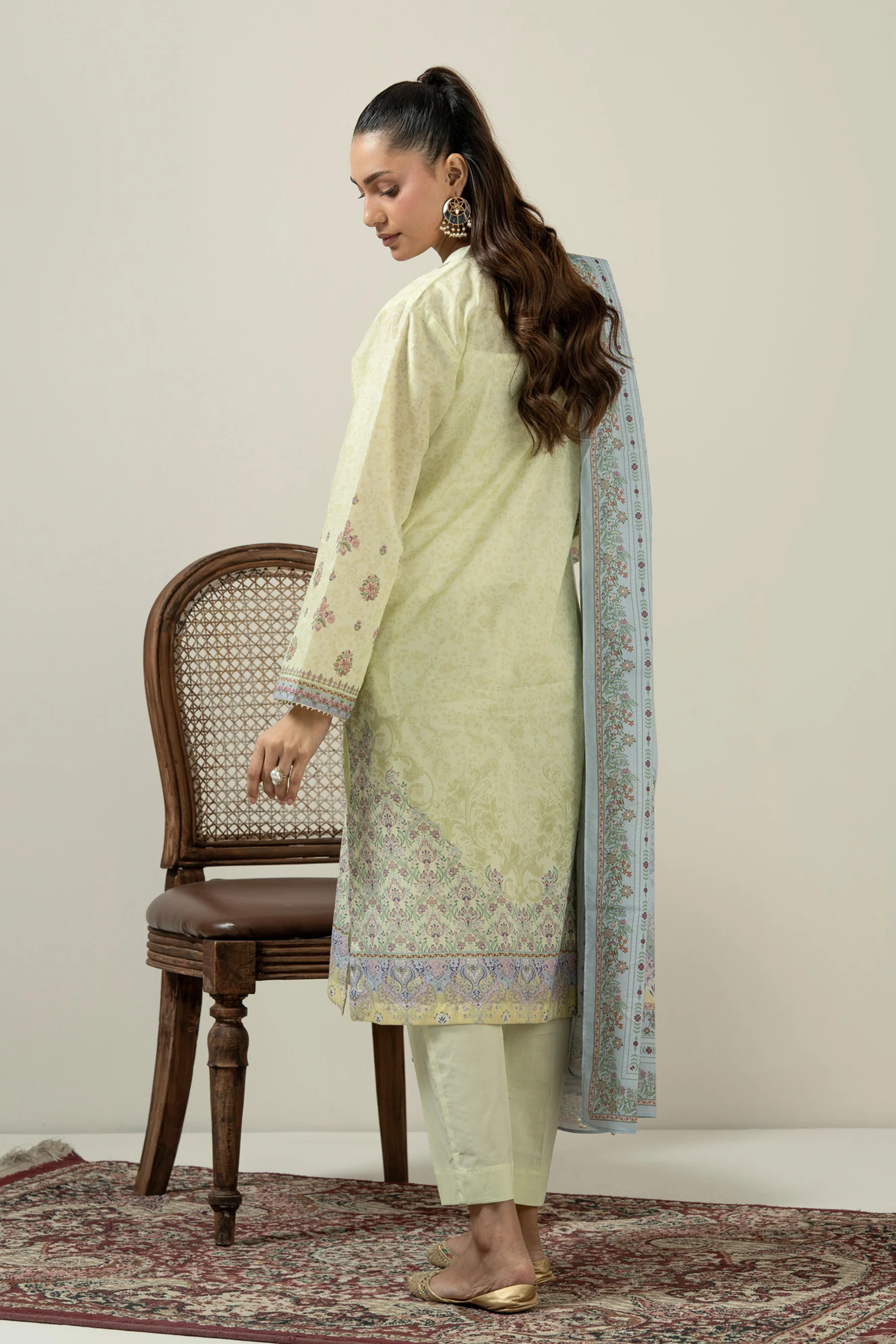 PRINTED LAWN STITCHED 3 PIECE SUIT - Image 4