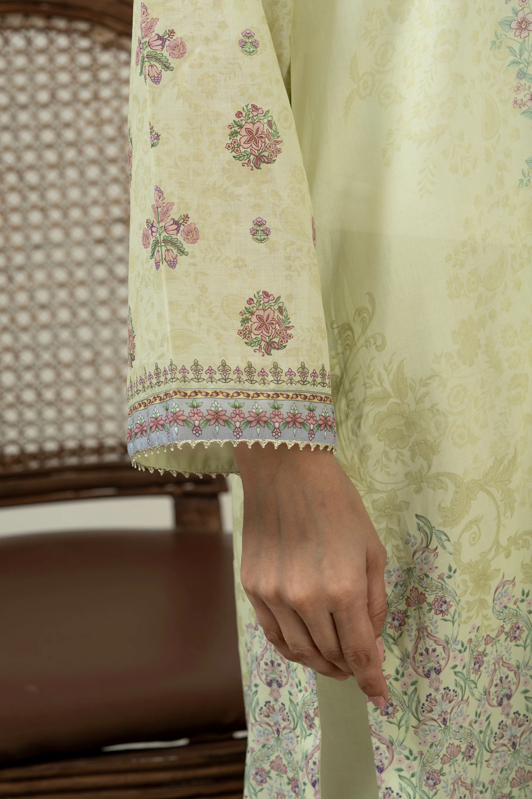 PRINTED LAWN STITCHED 3 PIECE SUIT - Image 6