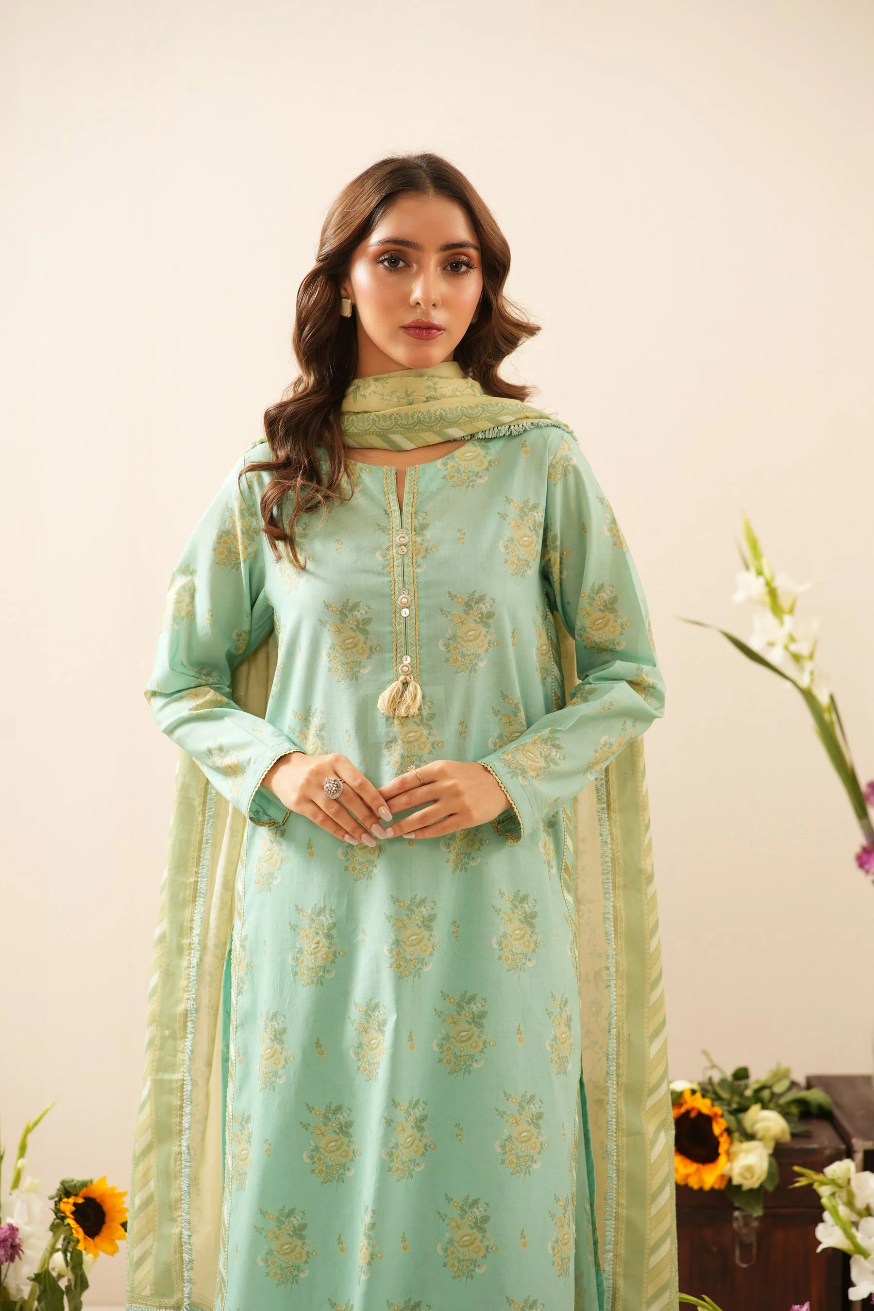 PRINTED LAWN UNSTITCHED 3 PIECE SUIT - Image 3