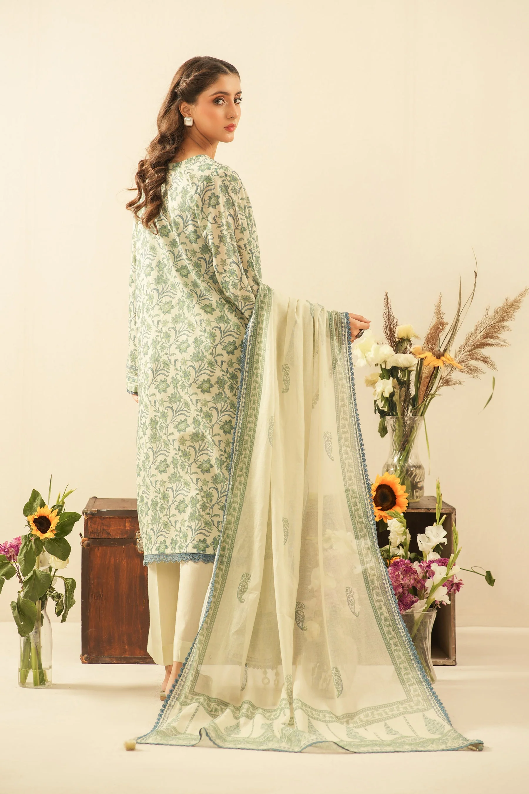 PRINTED LAWN UNSTITCHED 3 PIECE SUIT - Image 7