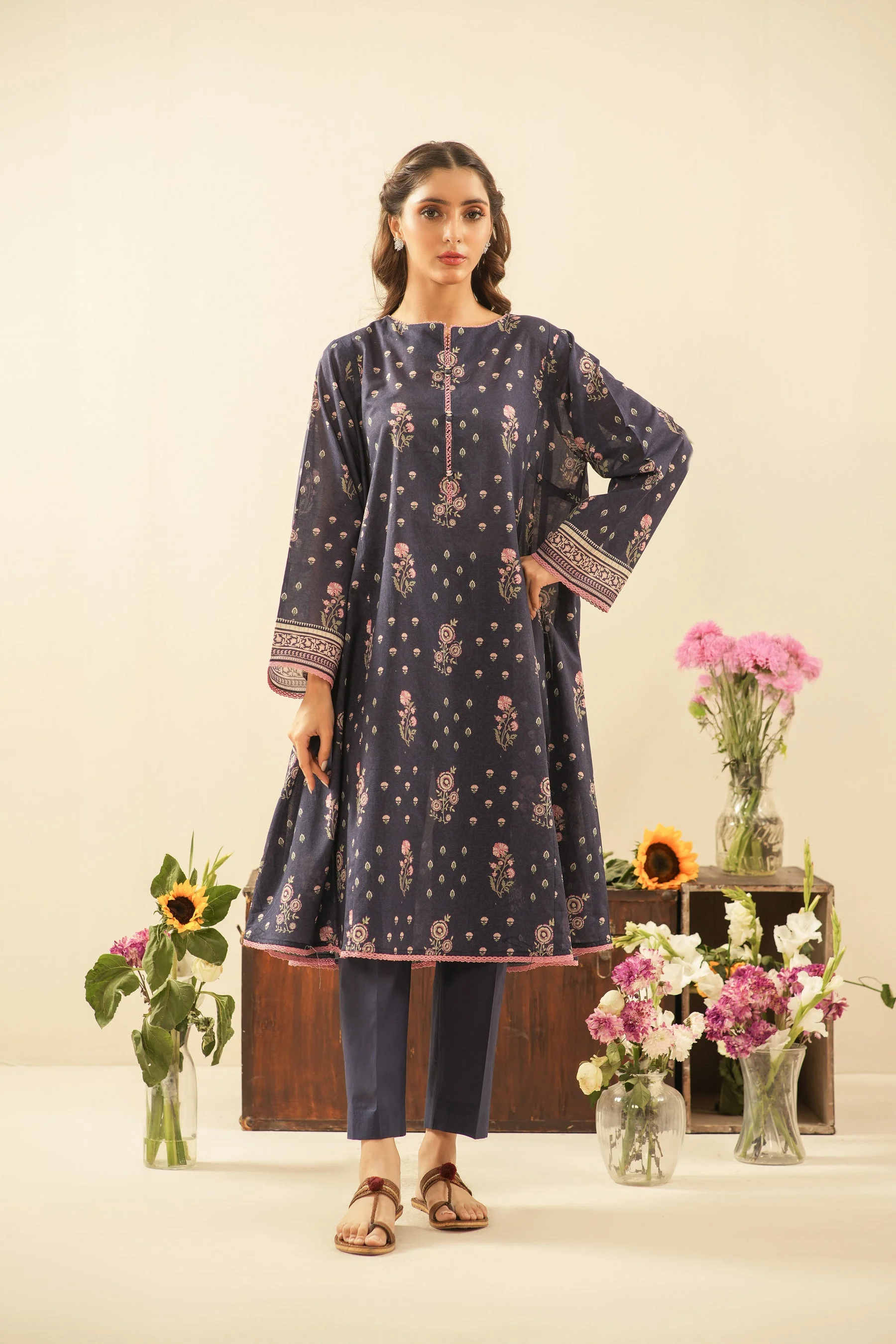 PRINTED LAWN UNSTITCHED 3 PIECE SUIT - Image 6