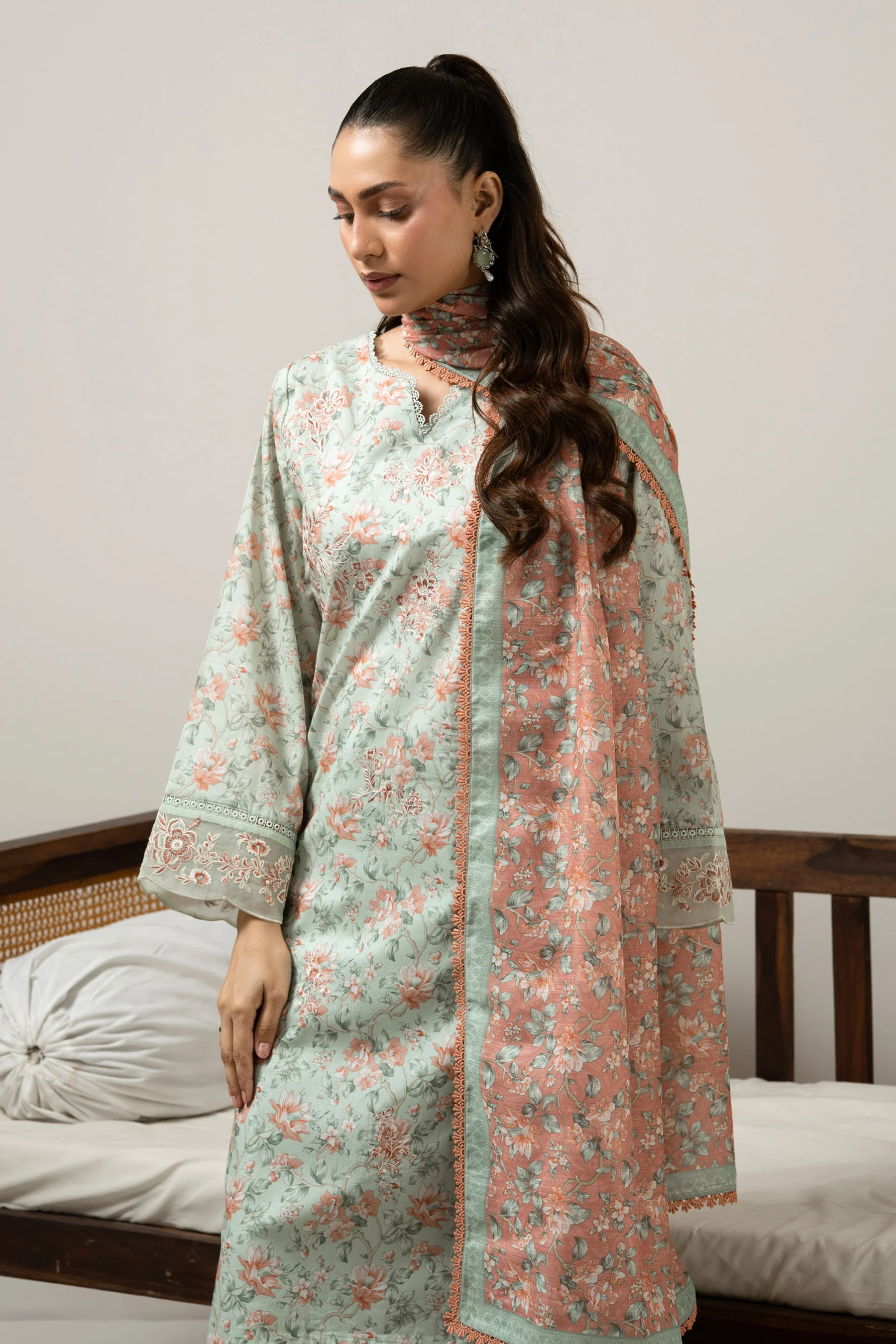 PRINTED LAWN UNSTITCHED 3 PIECE SUIT - Image 3