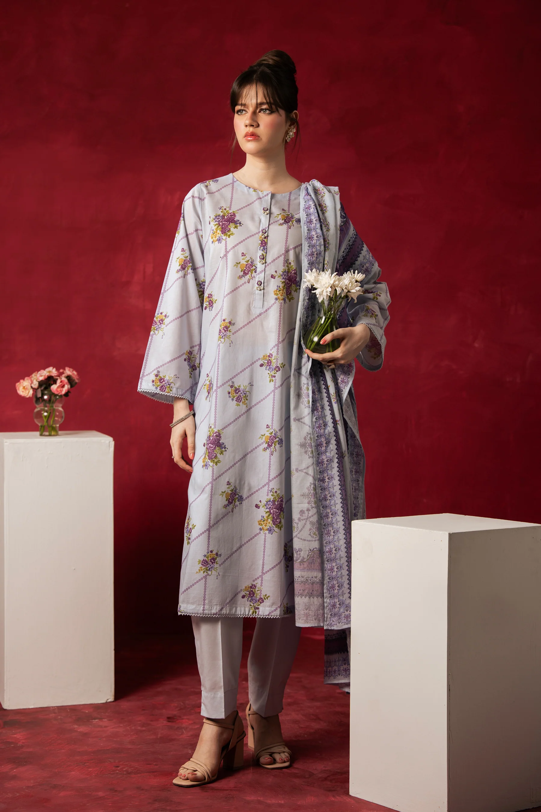 PRINTED LAWN UNSTITCHED 3 PIECE SUIT - Image 3