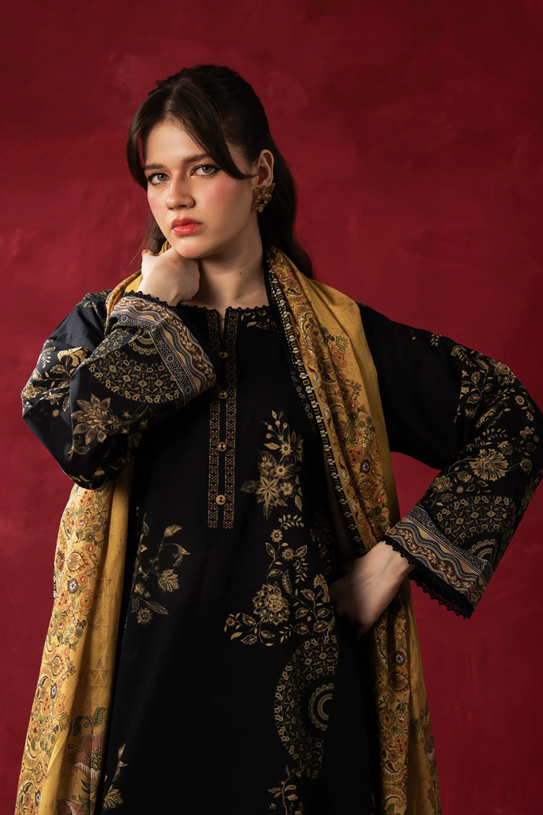 PRINTED LAWN UNSTITCHED 3 PIECE SUIT - Image 4