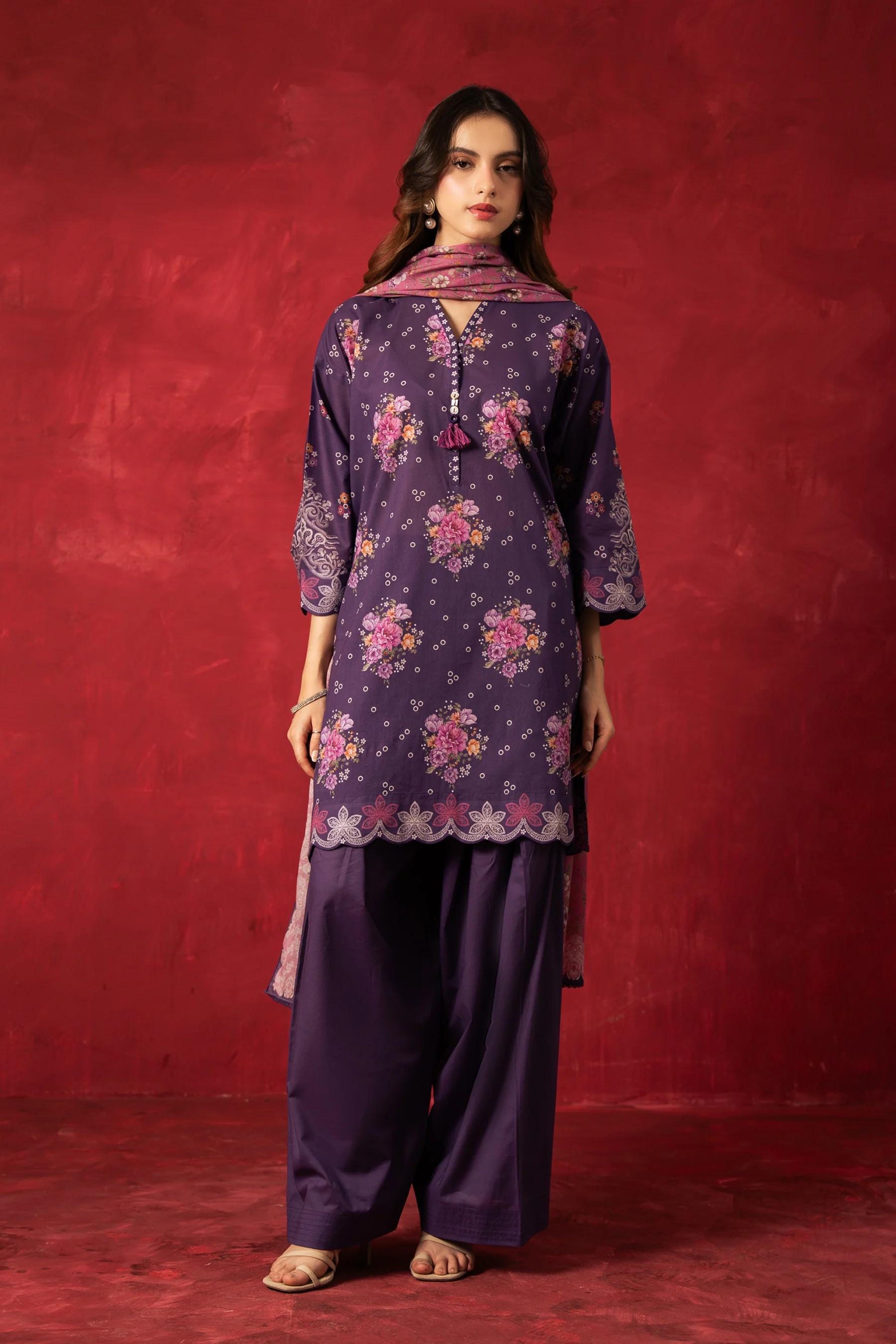 PRINTED LAWN UNSTITCHED 3 PIECE SUIT - Image 3