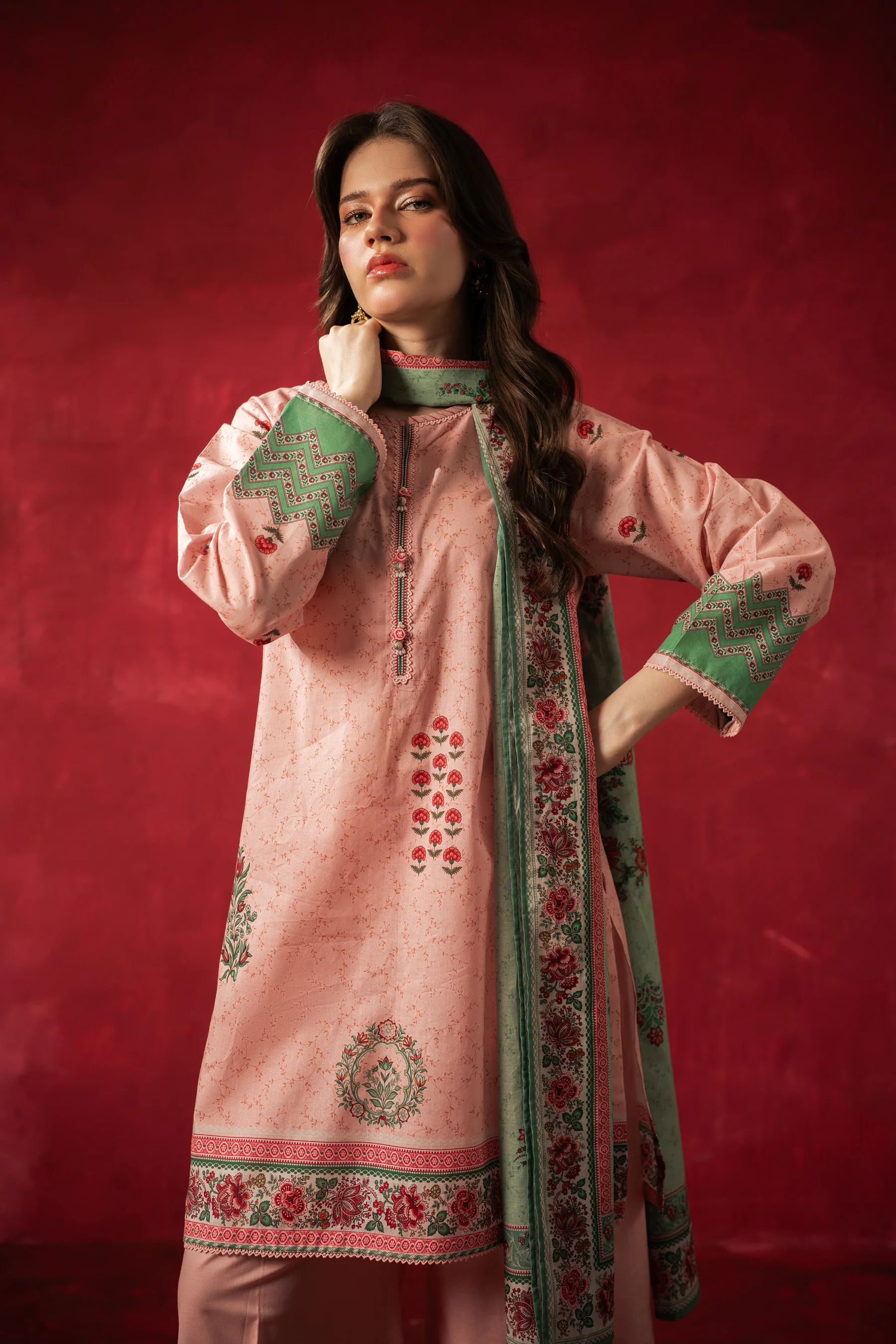 PRINTED LAWN UNSTITCHED 3 PIECE SUIT - Image 3