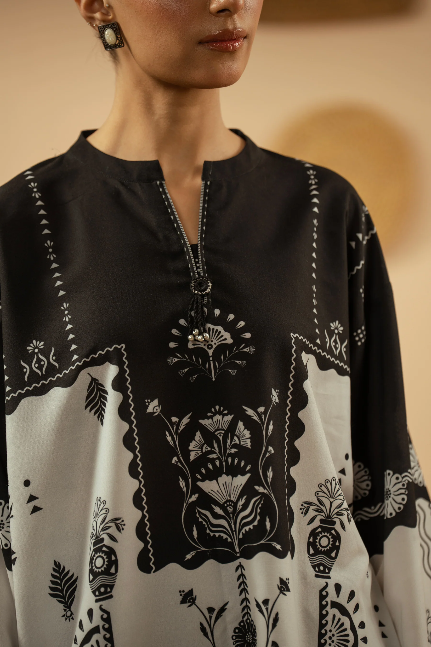 PRINTED POLY CAMBRIC STITCHED 1 PIECE TOP (FACTORY E-OUTLET) - Image 2
