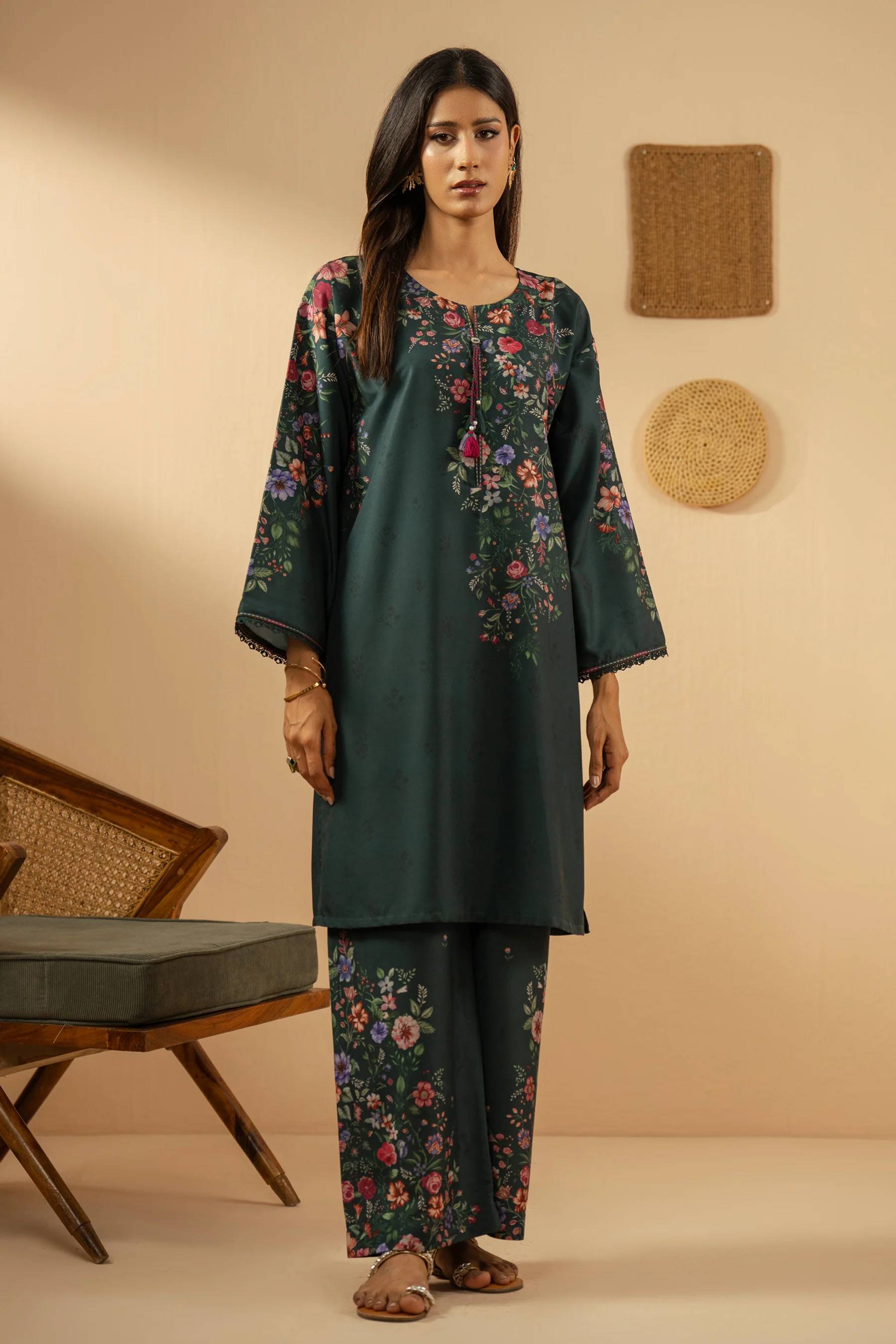 PRINTED POLY CAMBRIC STITCHED 2 PIECE SUIT - Image 4