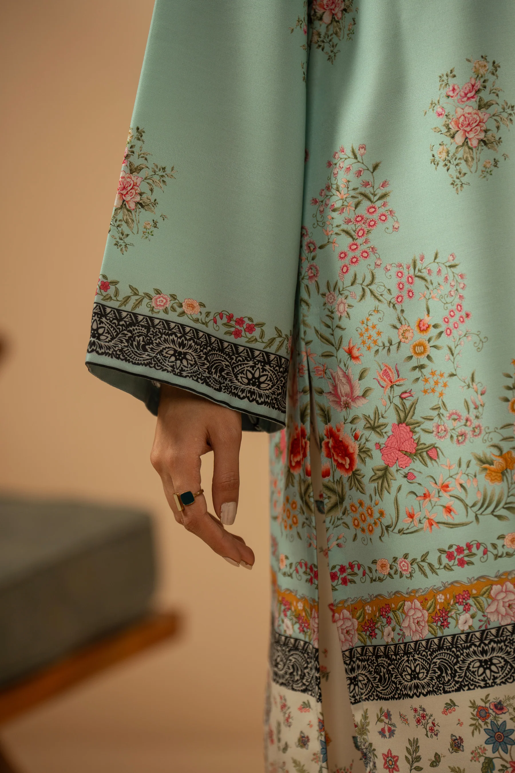 PRINTED POLY CAMBRIC STITCHED 2 PIECE SUIT - Image 12