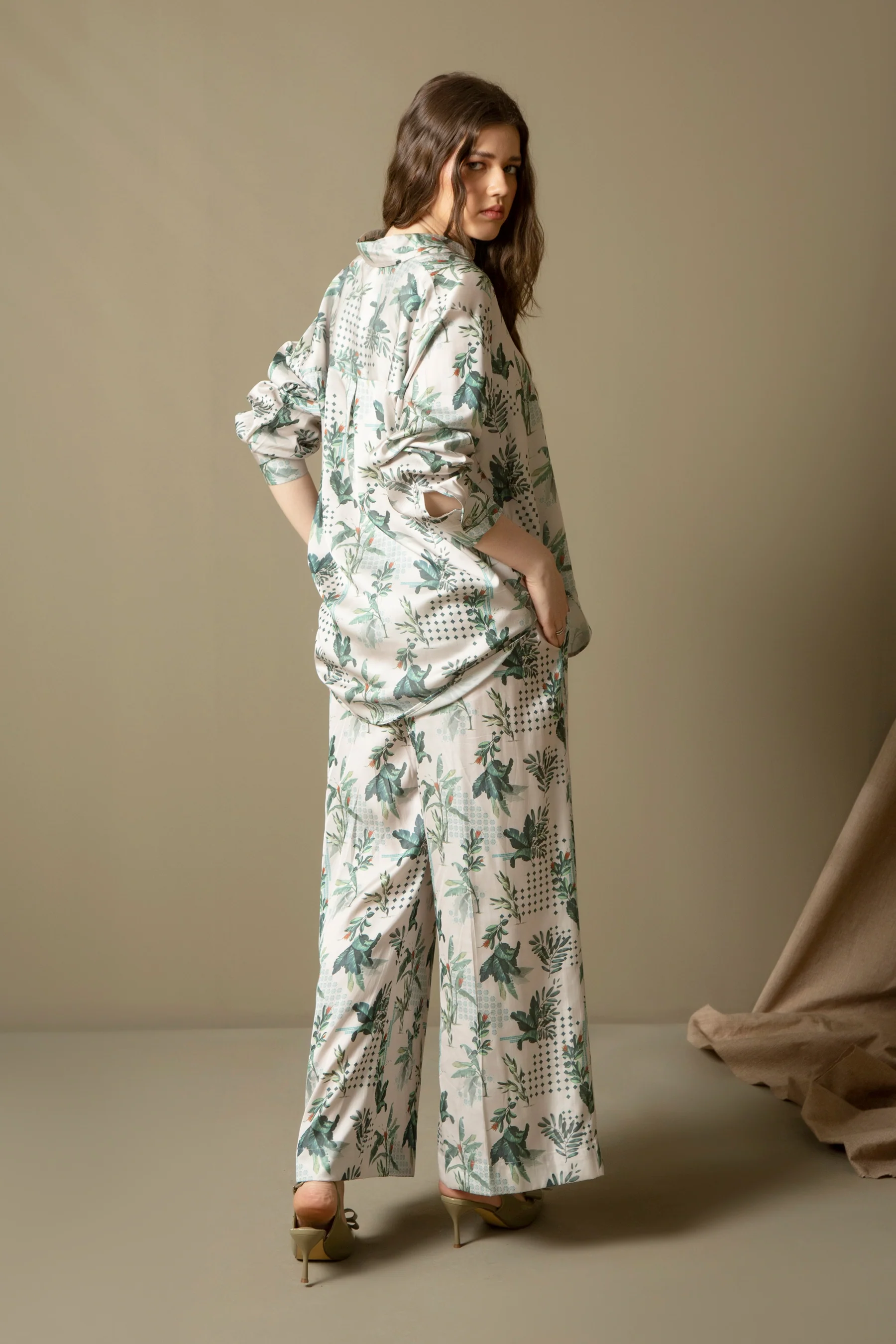 PRINTED SATIN SILK CO-ORD SET - Image 7