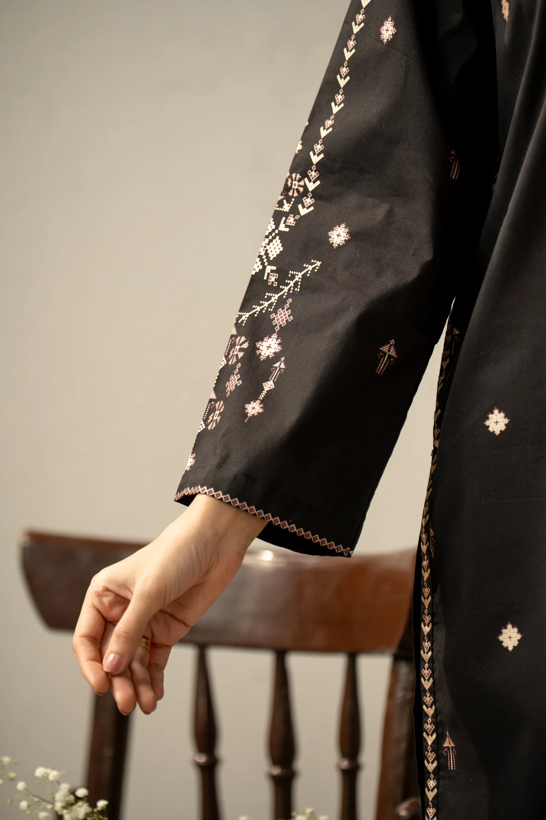 PRINTED SLUB LAWN STITCHED 3 PIECE SUIT - Image 6