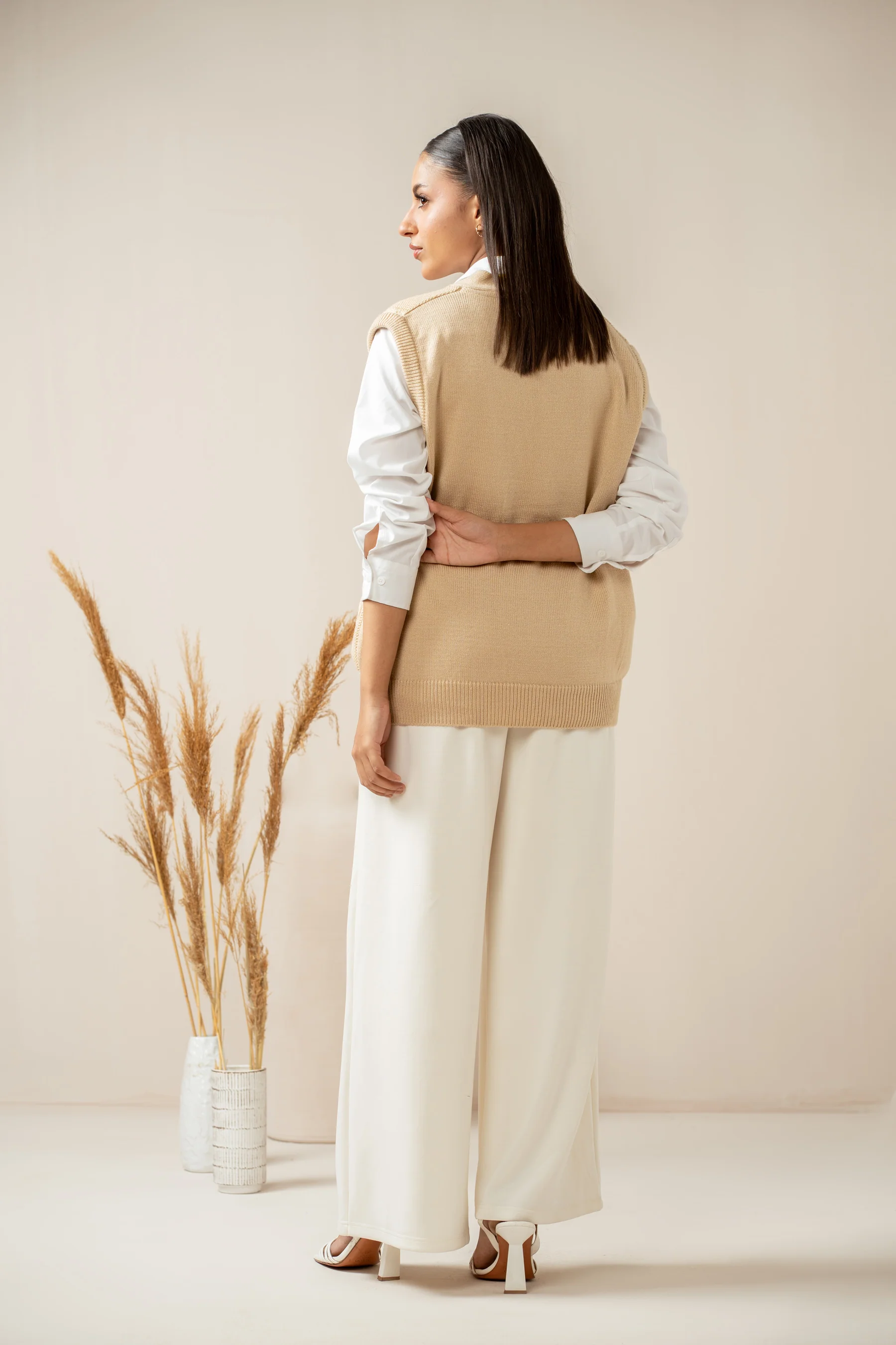 STYLIZED TRADITIONAL BUTTON DOWN - Image 3