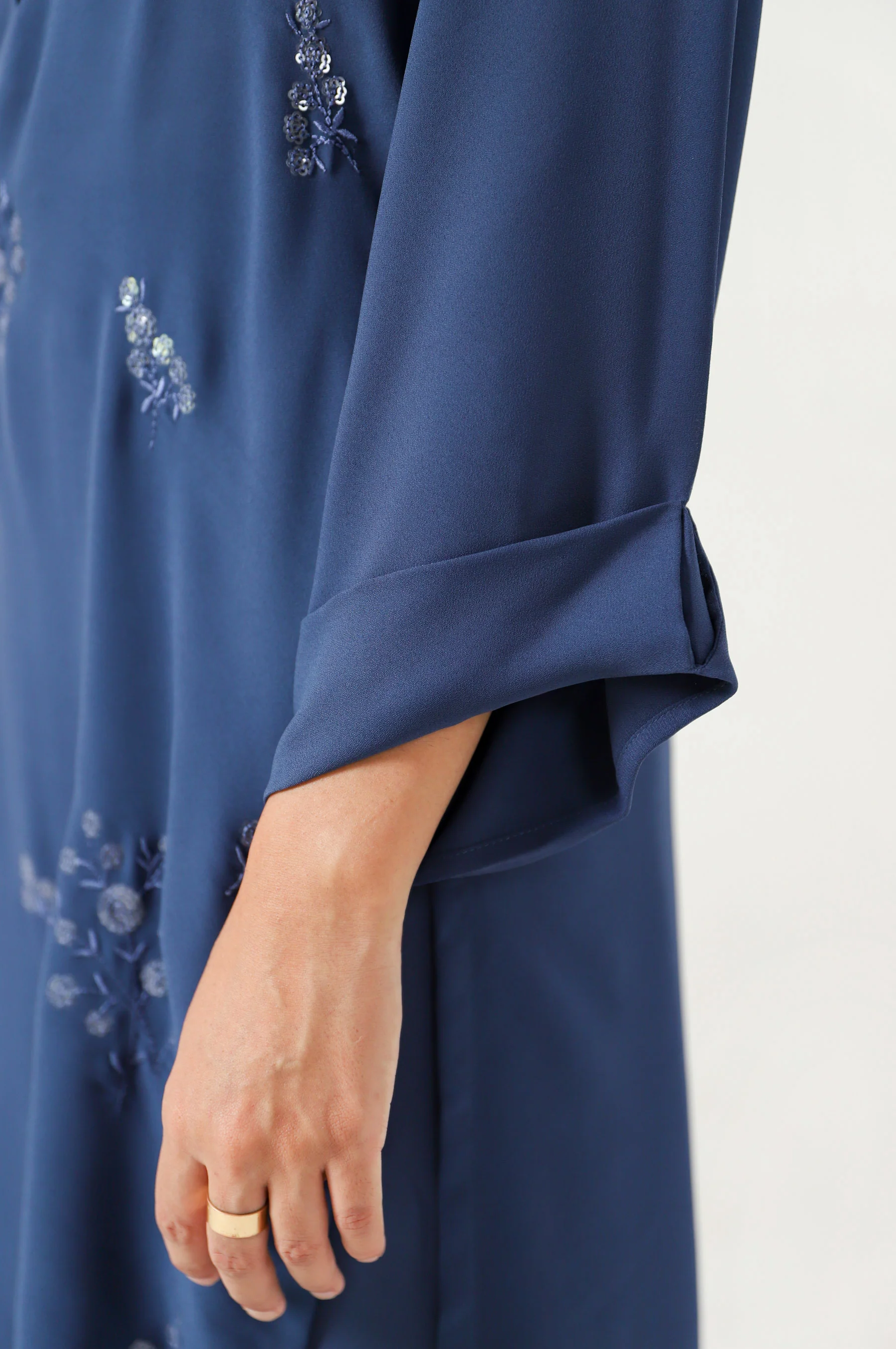 Stitched 2 Piece Embroidered Crepe Suit - Image 4