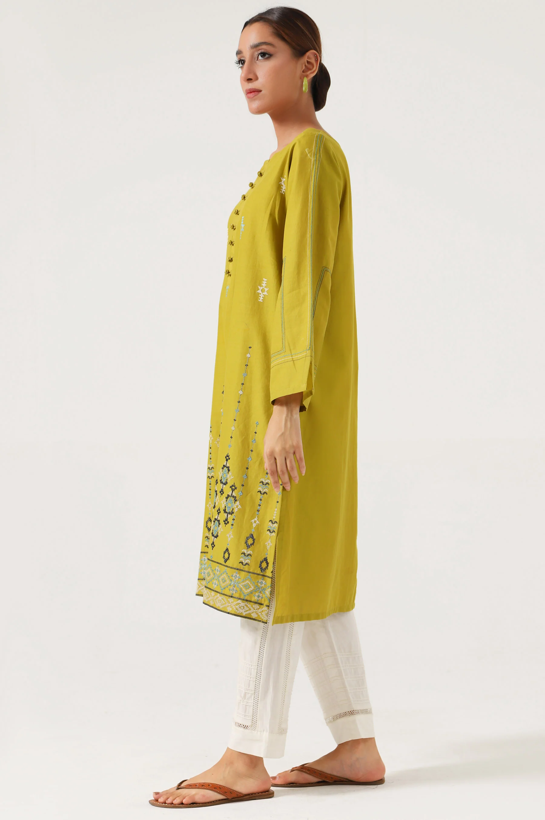 Stitched 1 piece Cambric outfit - Image 3