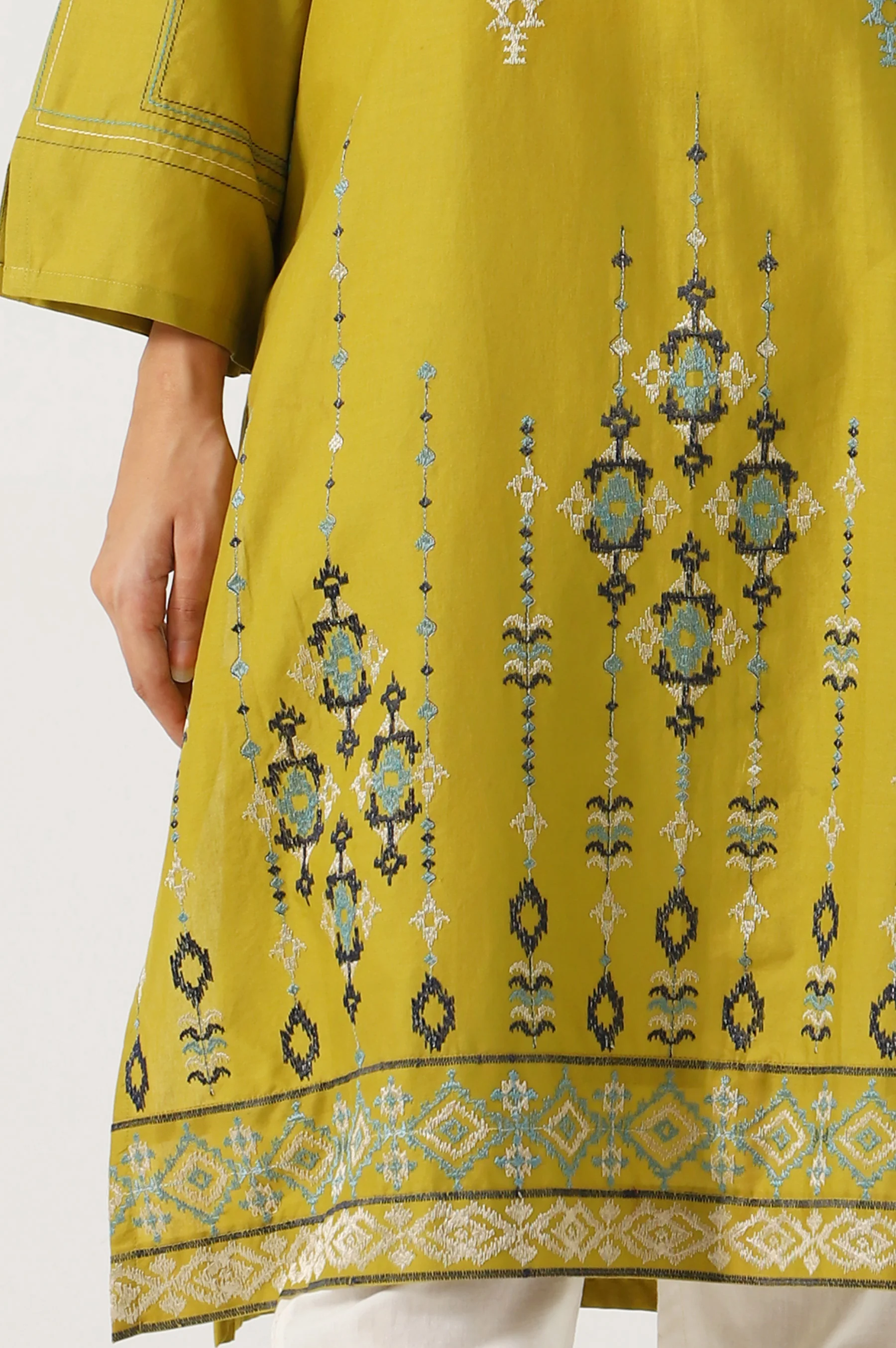 Stitched 1 piece Cambric outfit - Image 4