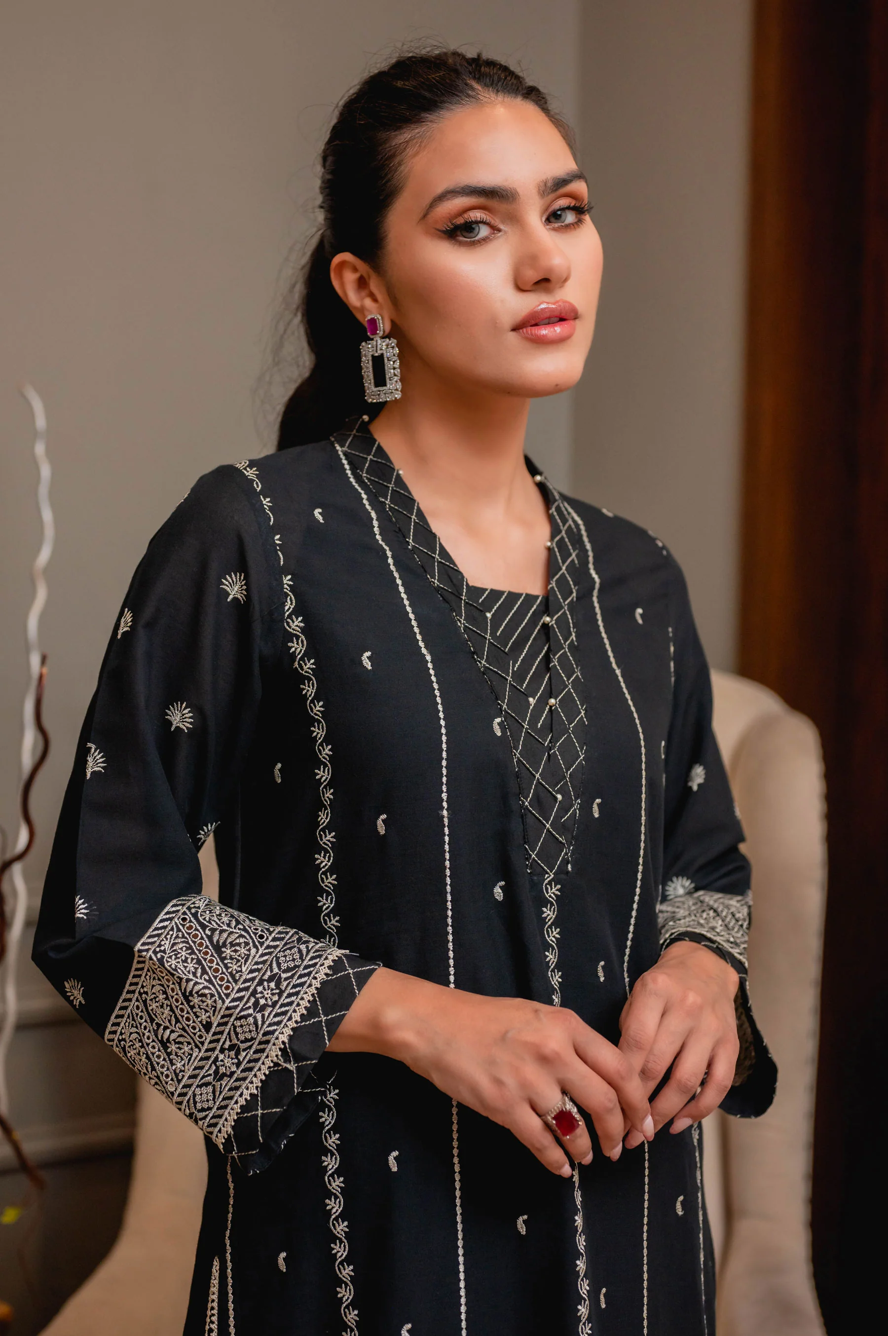 Stitched 1 Piece Chikankari Lawn Shirt - Image 4