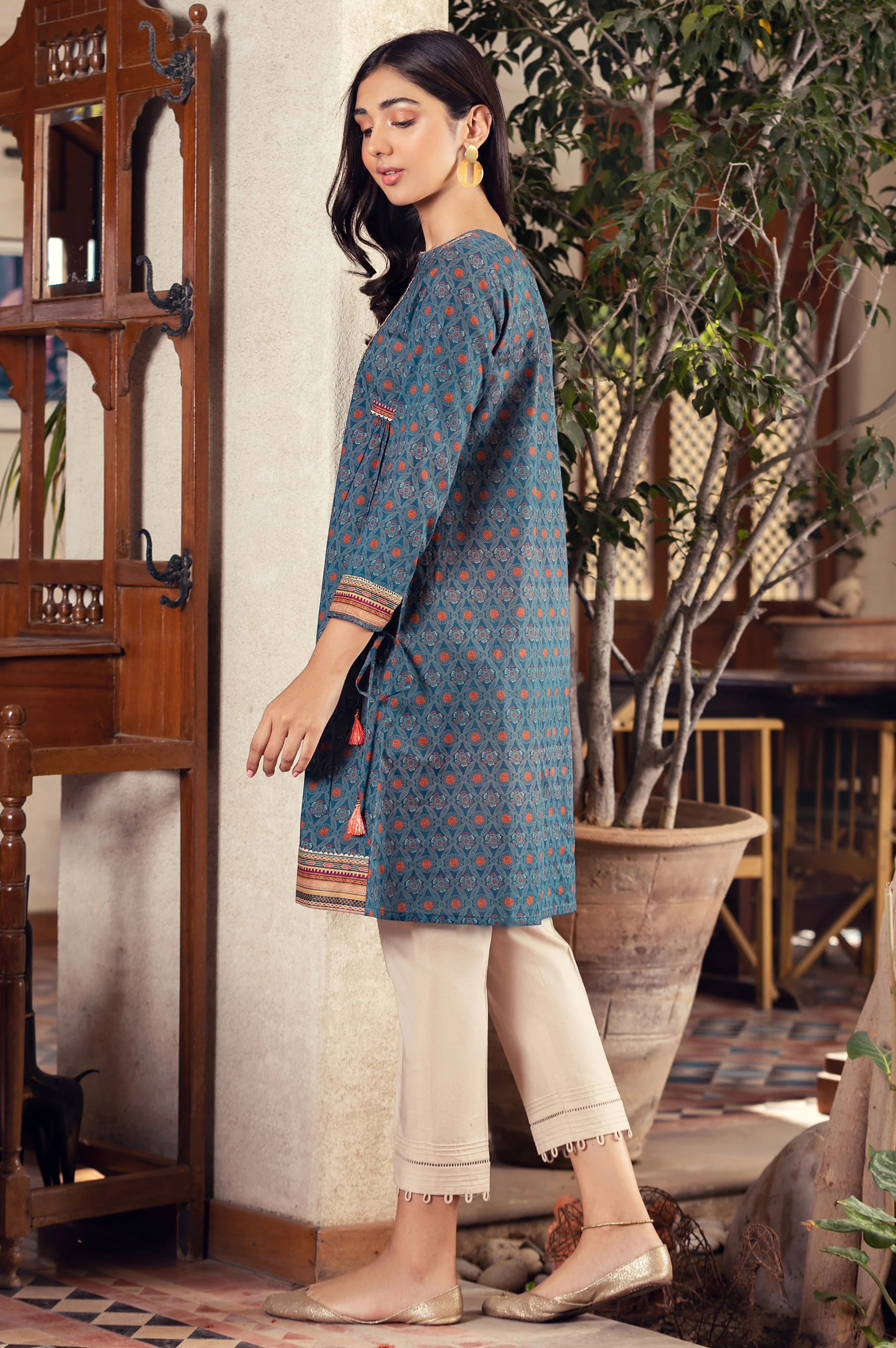 Stitched 1 Piece Digital Printed Doria Lawn Shirt - Image 2