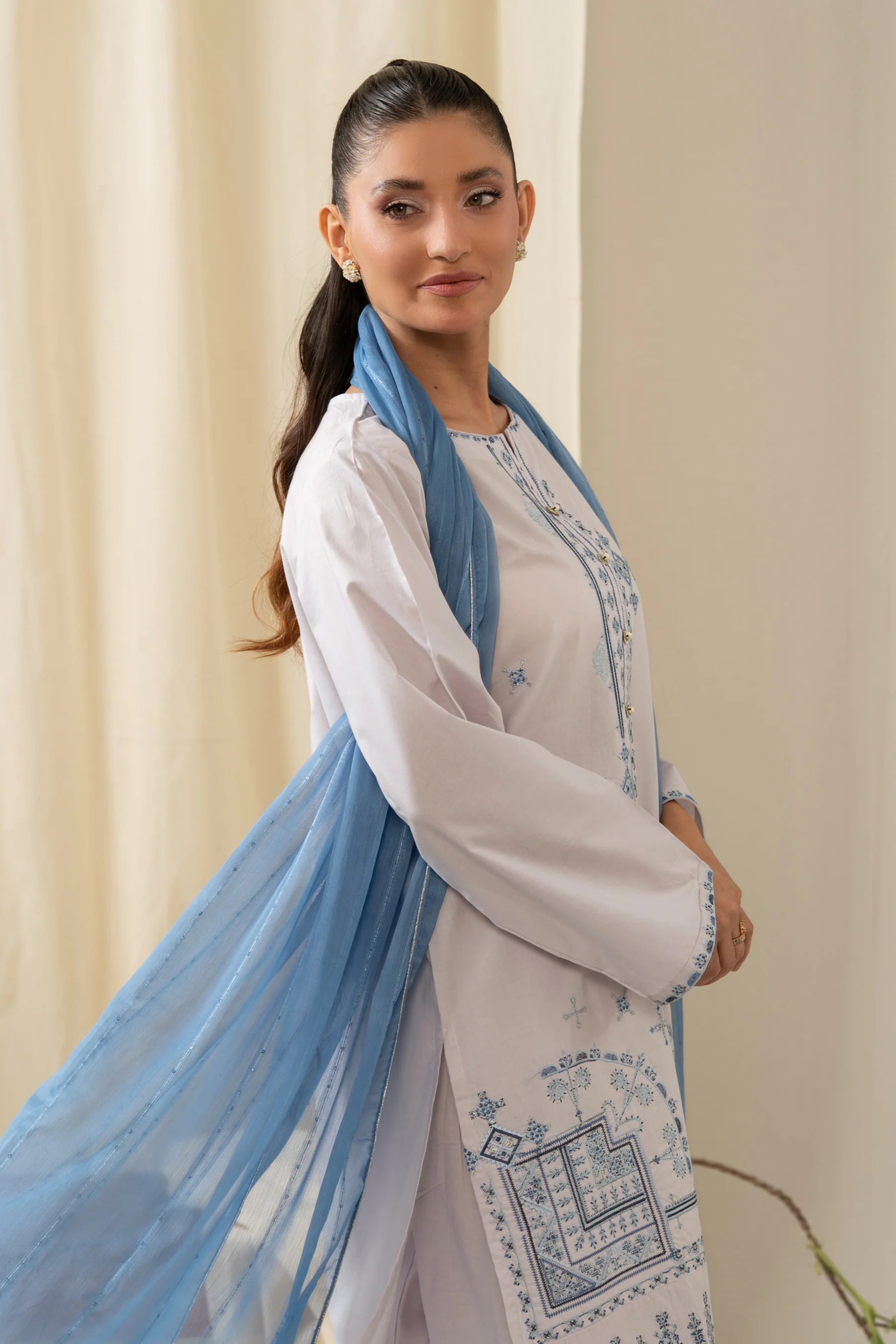 CAMBRIC STITCHED DUPATTA (FACTORY E-OUTLET) - Image 7