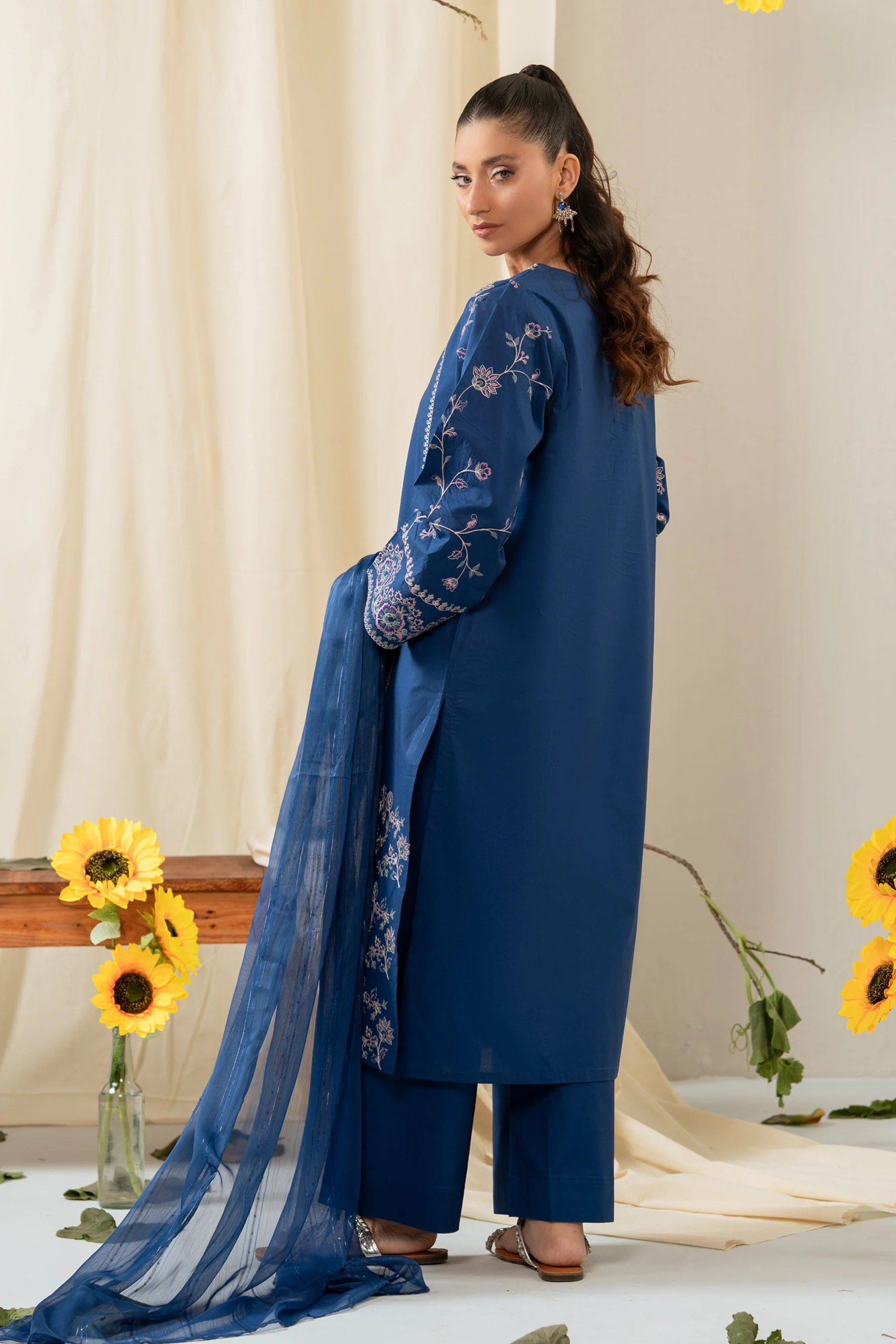 CAMBRIC STITCHED DUPATTA (FACTORY E-OUTLET) - Image 4