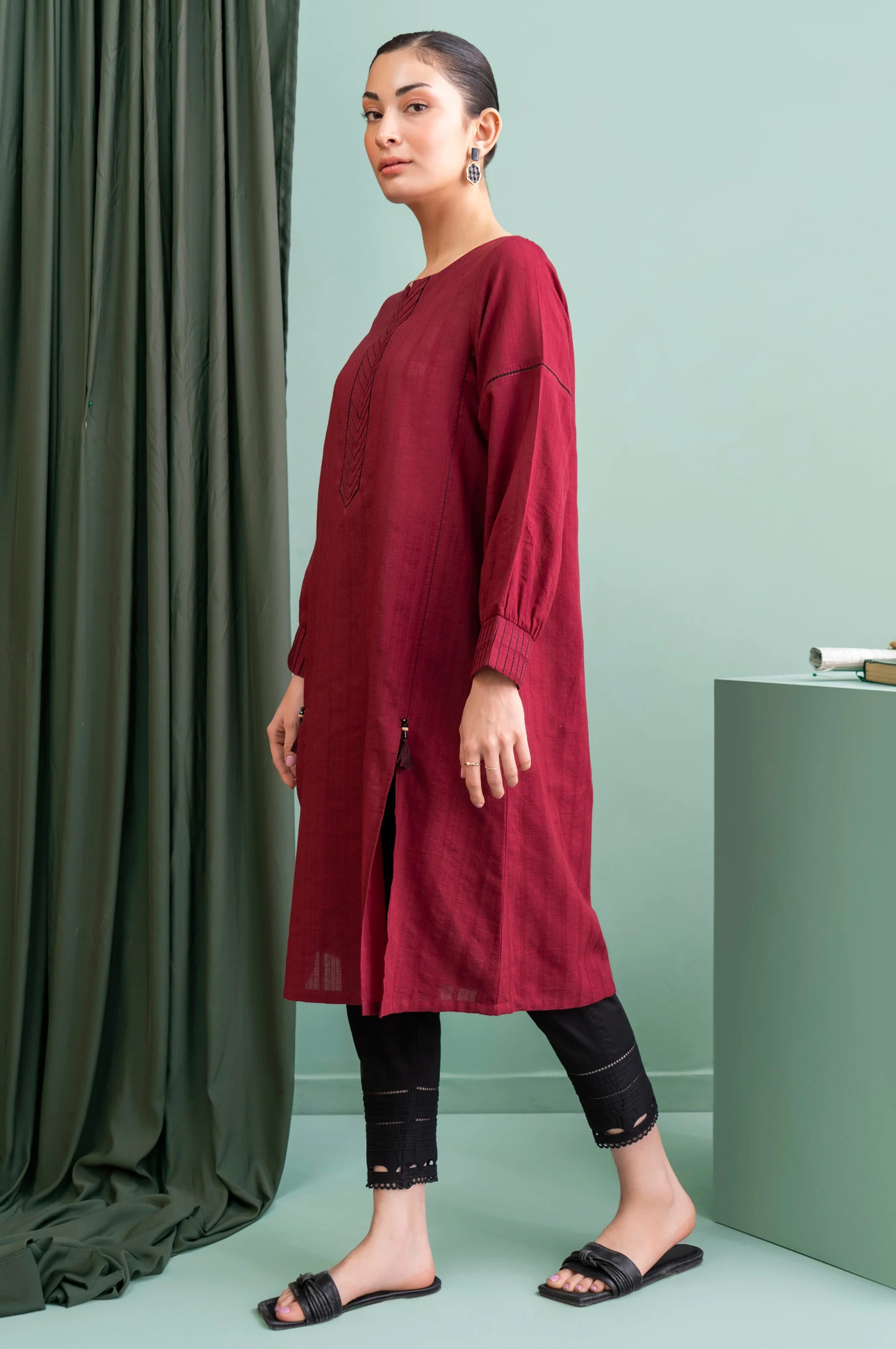 Stitched 1 Piece Embellished Doria Lawn Shirt - Image 2