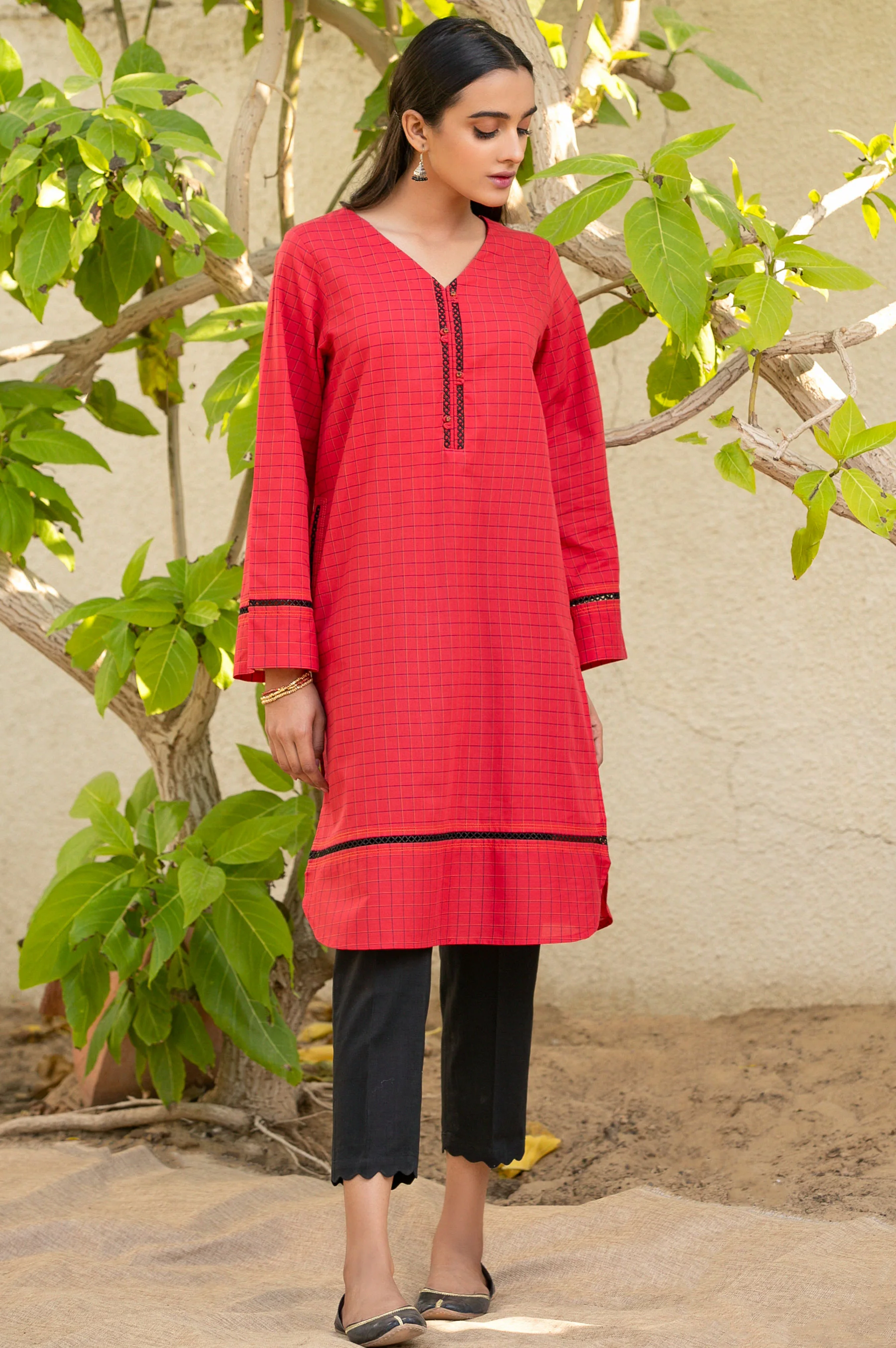 Stitched 1 Piece Embellished Shirt - Image 4