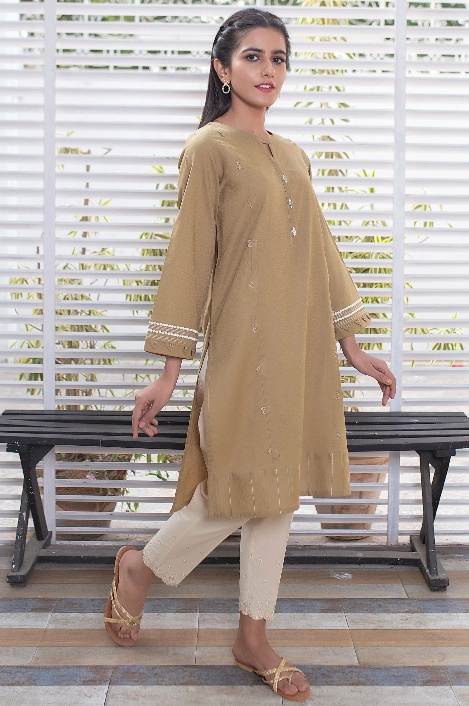 Stitched 1 Piece Embellished Jacquard Shirt - Image 4