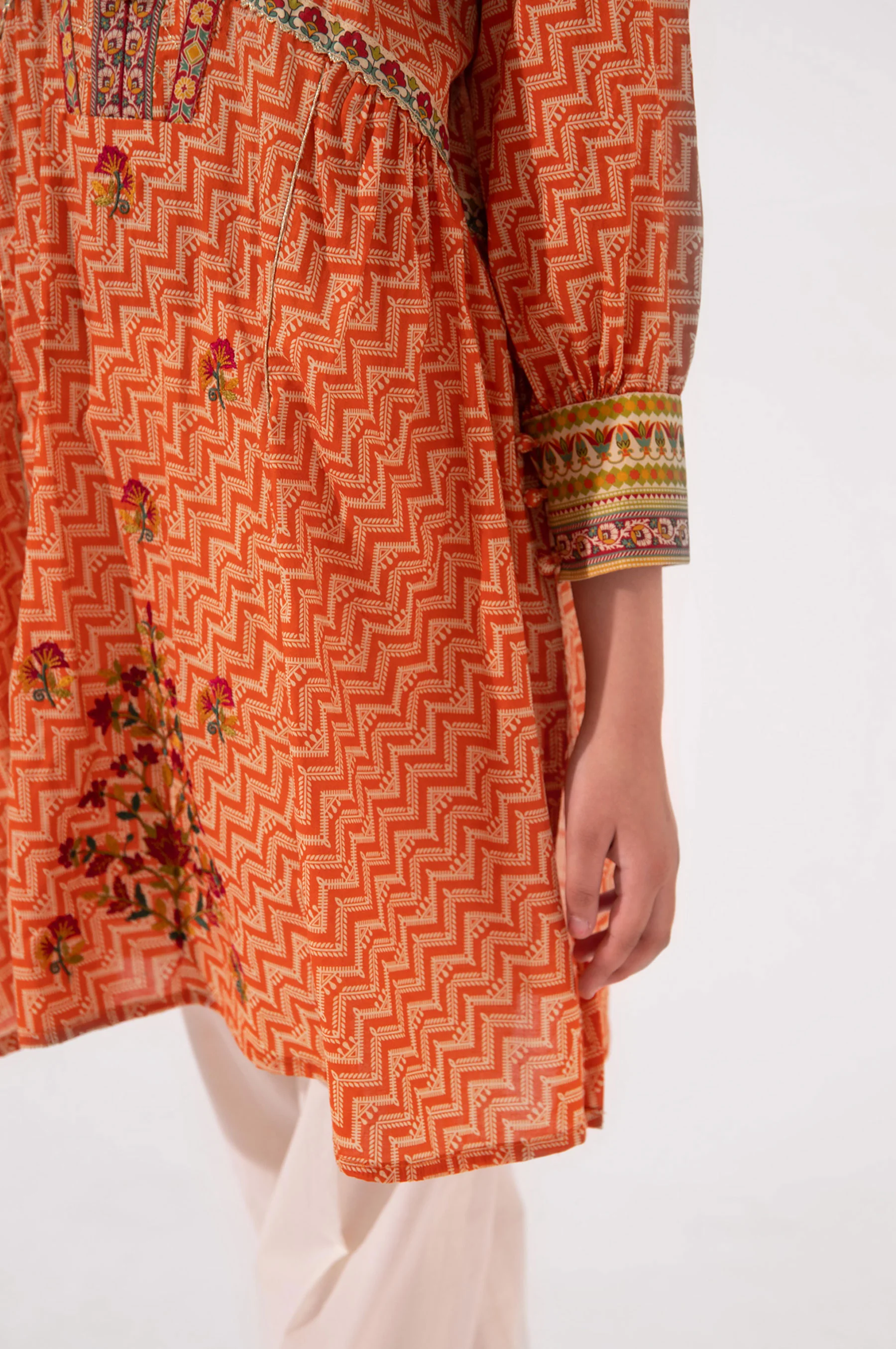 Stitched 1 Piece Embellished Lawn Shirt - Image 8