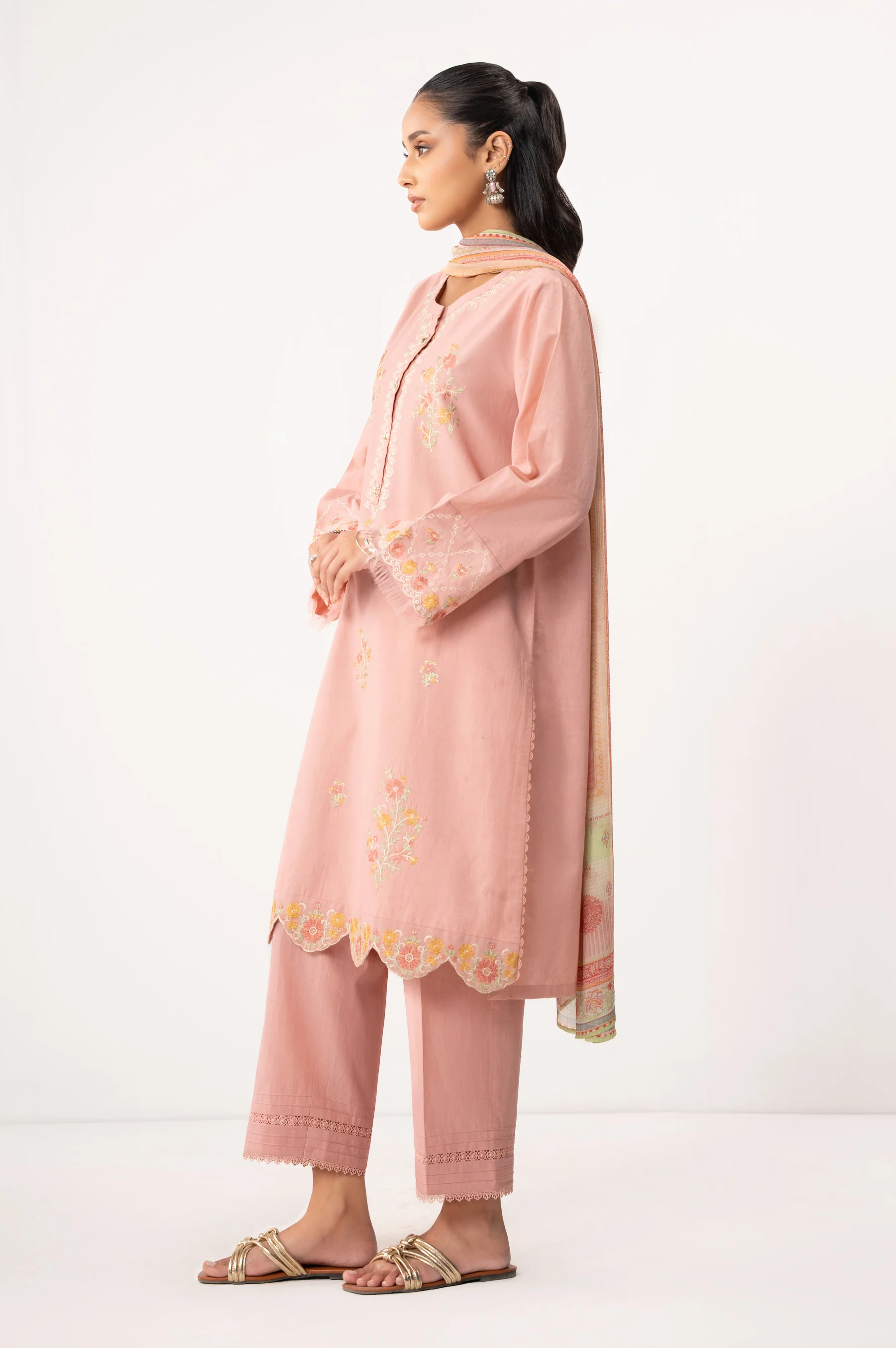 EMBROIDERED SUIT - Image 2