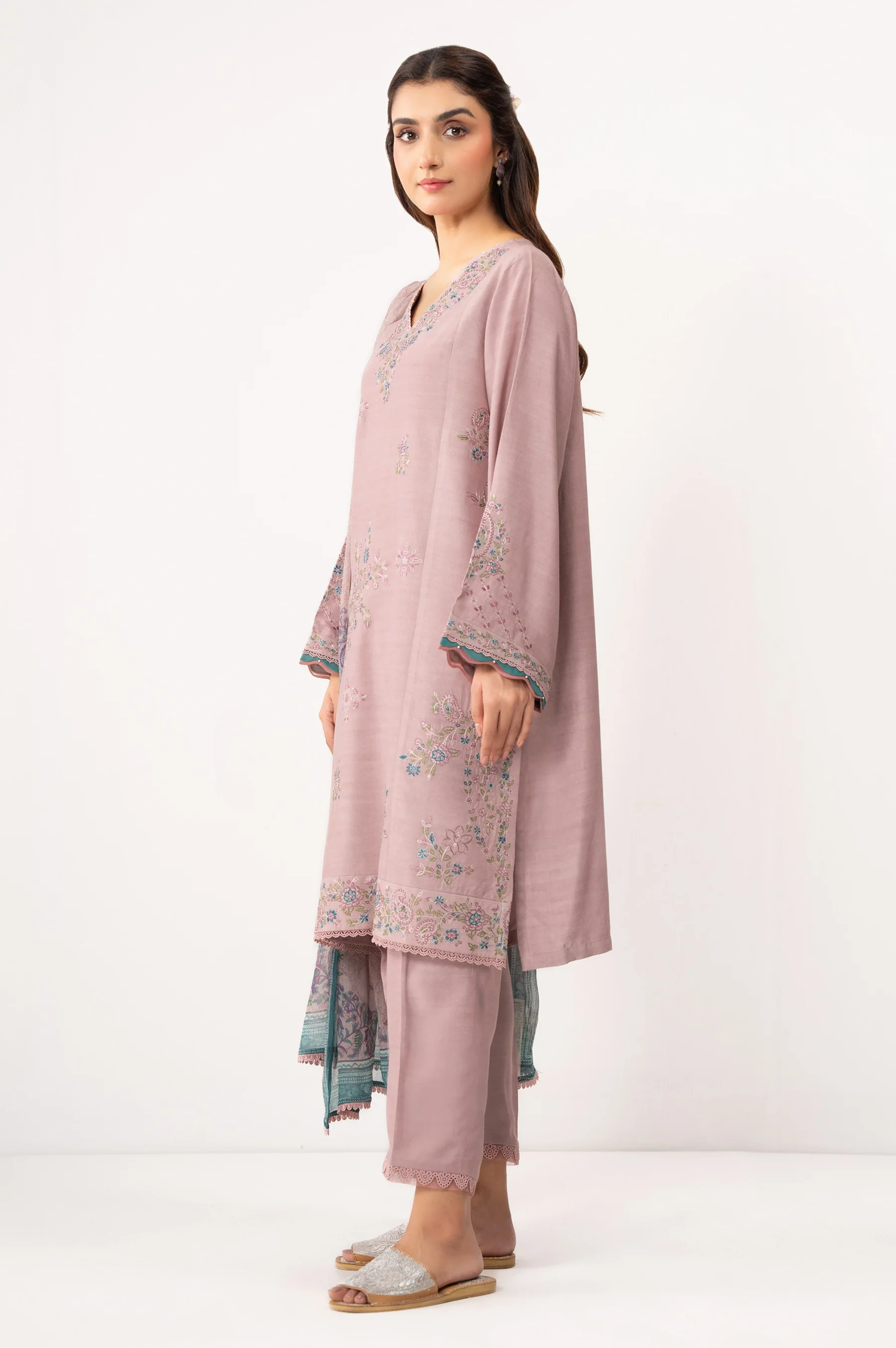 STITCHED EMBROIDERED CAMBRIC SUIT - Image 2