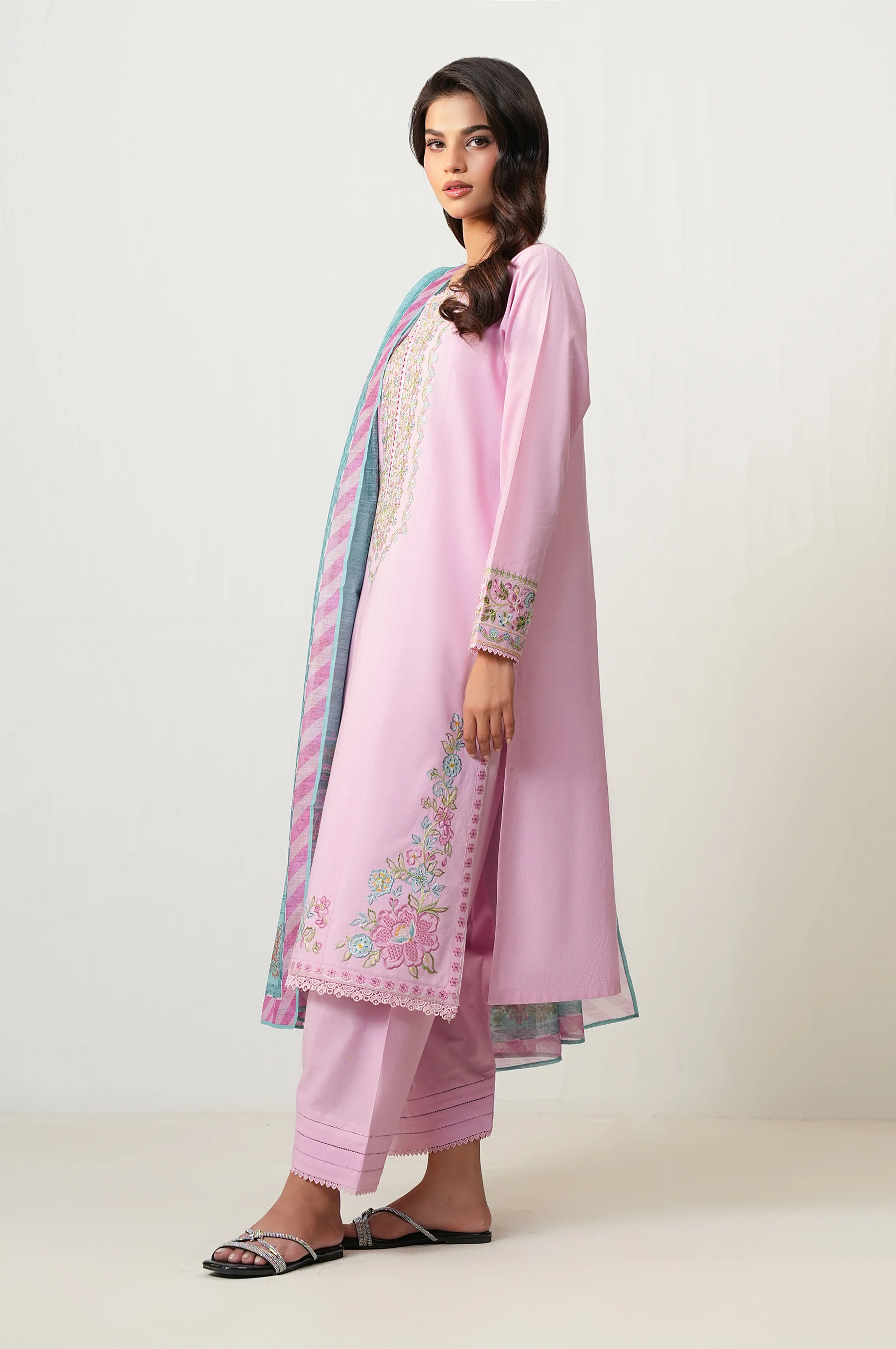 STITCHED EMBROIDERED CAMBRIC SUIT - Image 2