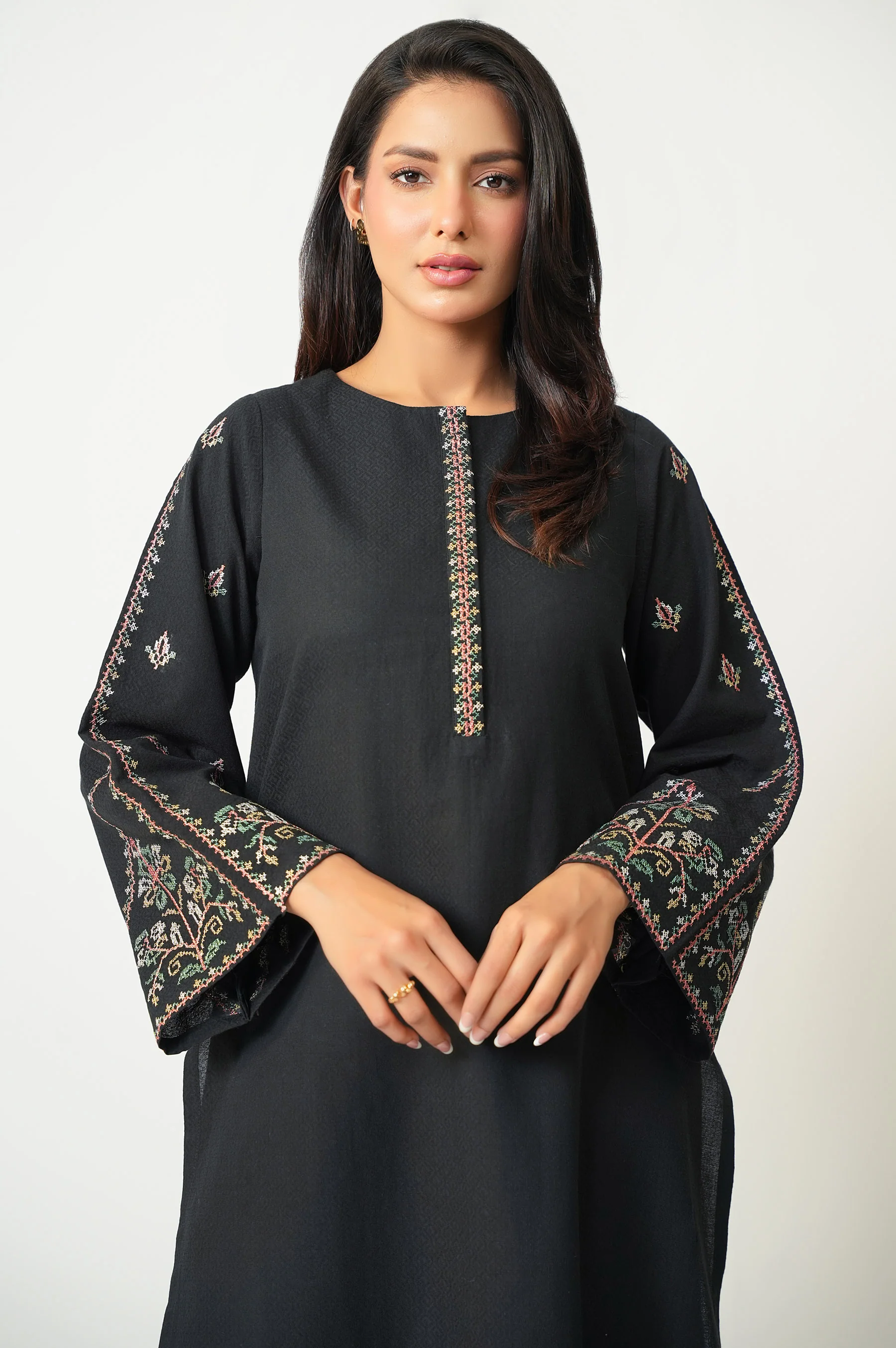 EMBROIDERED SUIT - Image 2