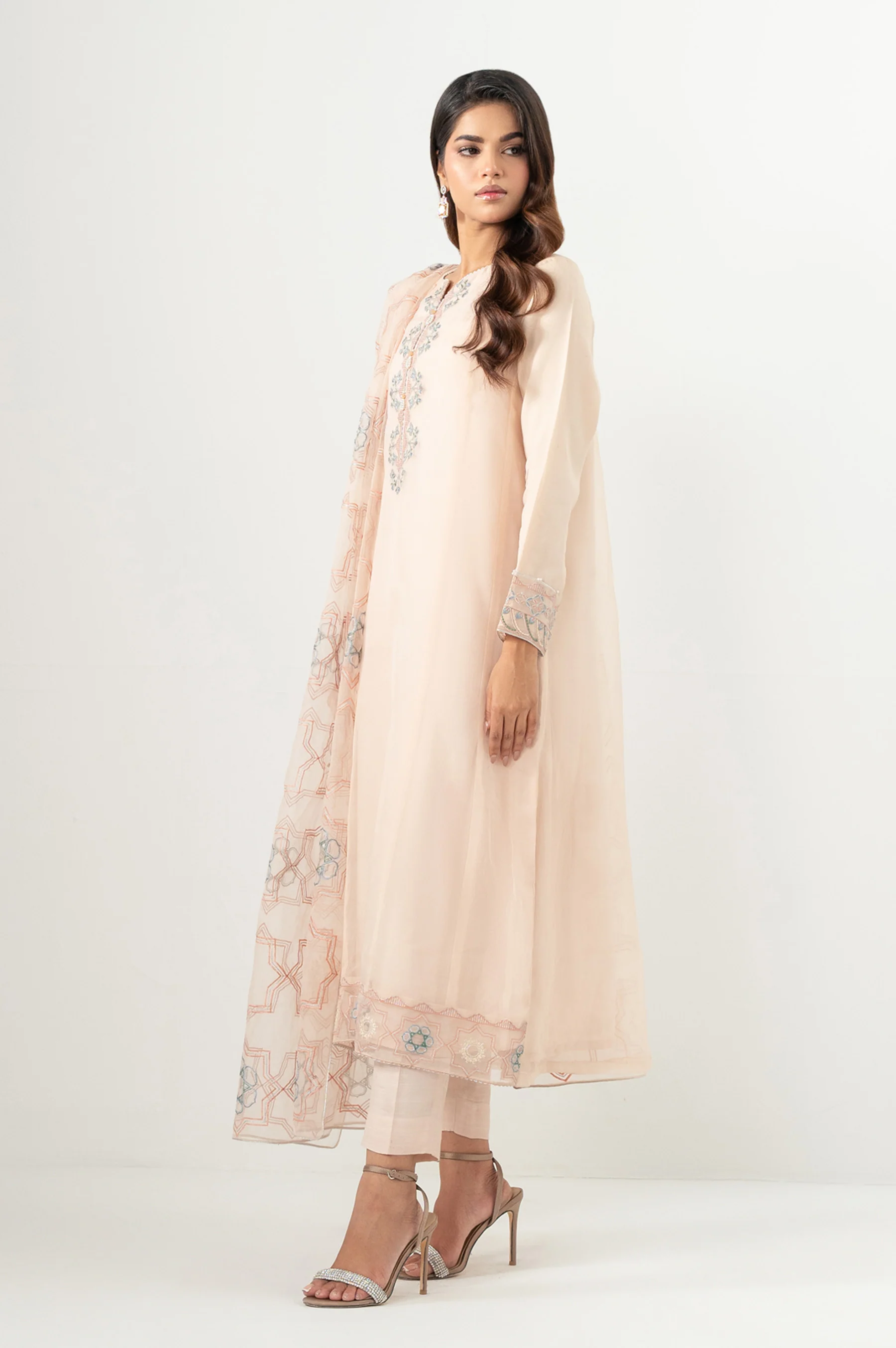 EMBROIDERED SUIT - Image 3