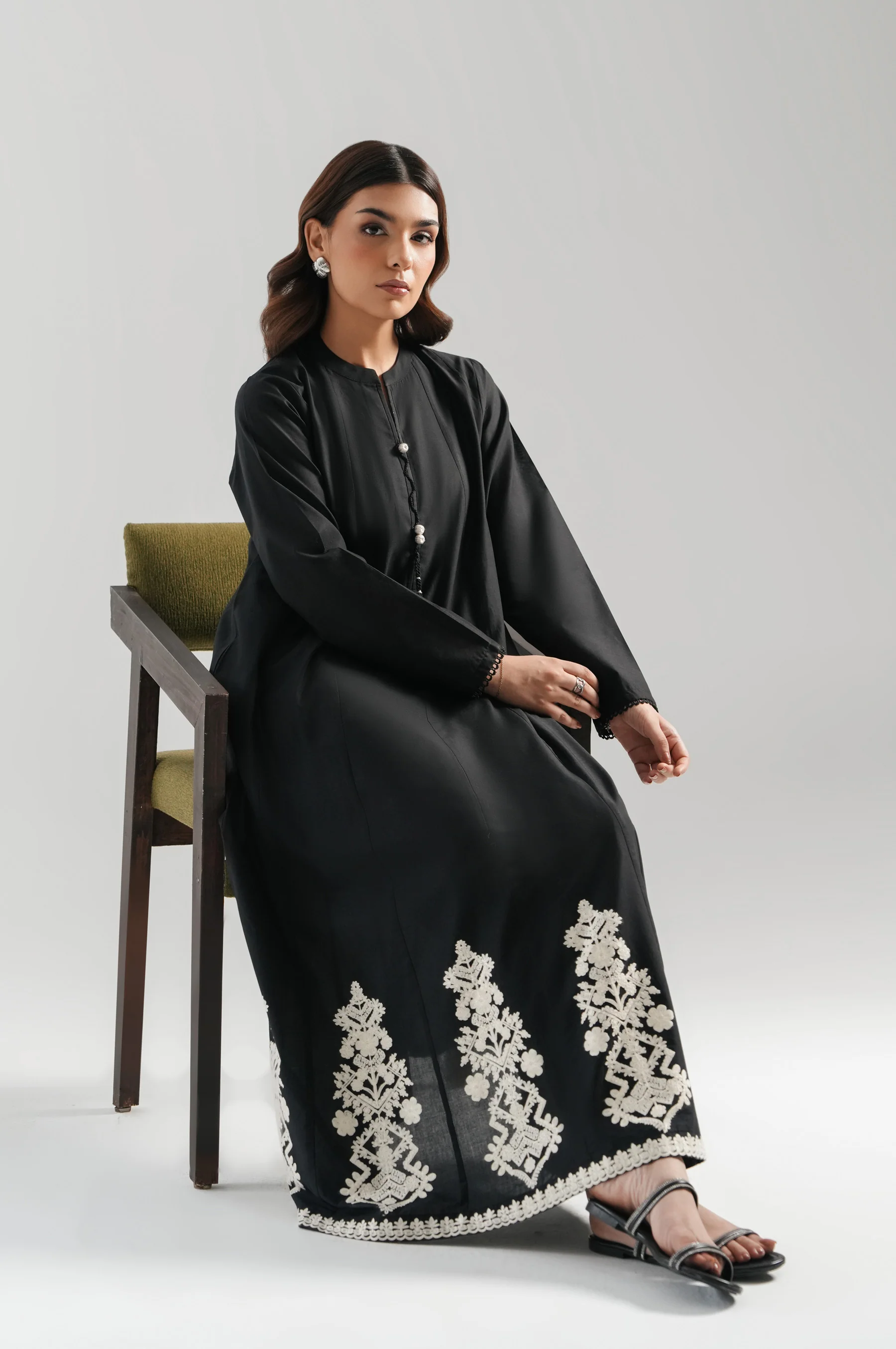STITCHED EMBROIDERED CAMBRIC DRESS - Image 3