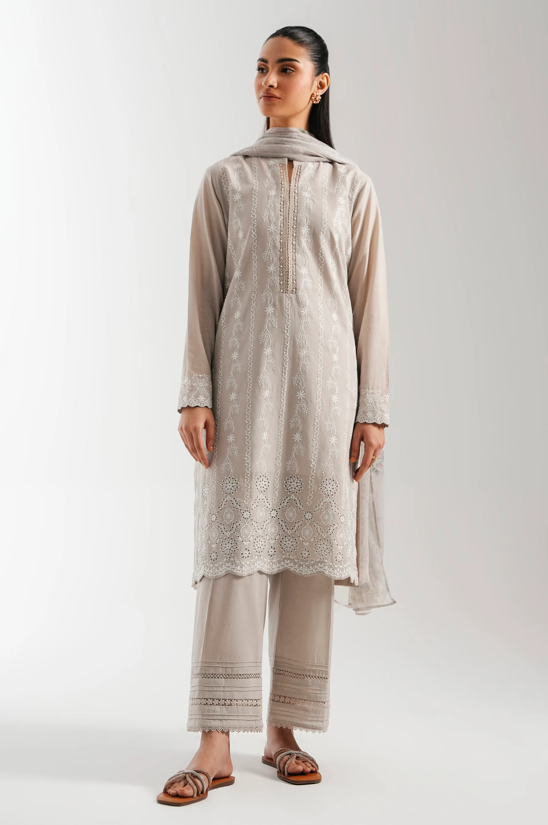 EMBROIDERED CHIKANKARI STITCHED DUPATTA (FACTORY E-OUTLET) - Image 6